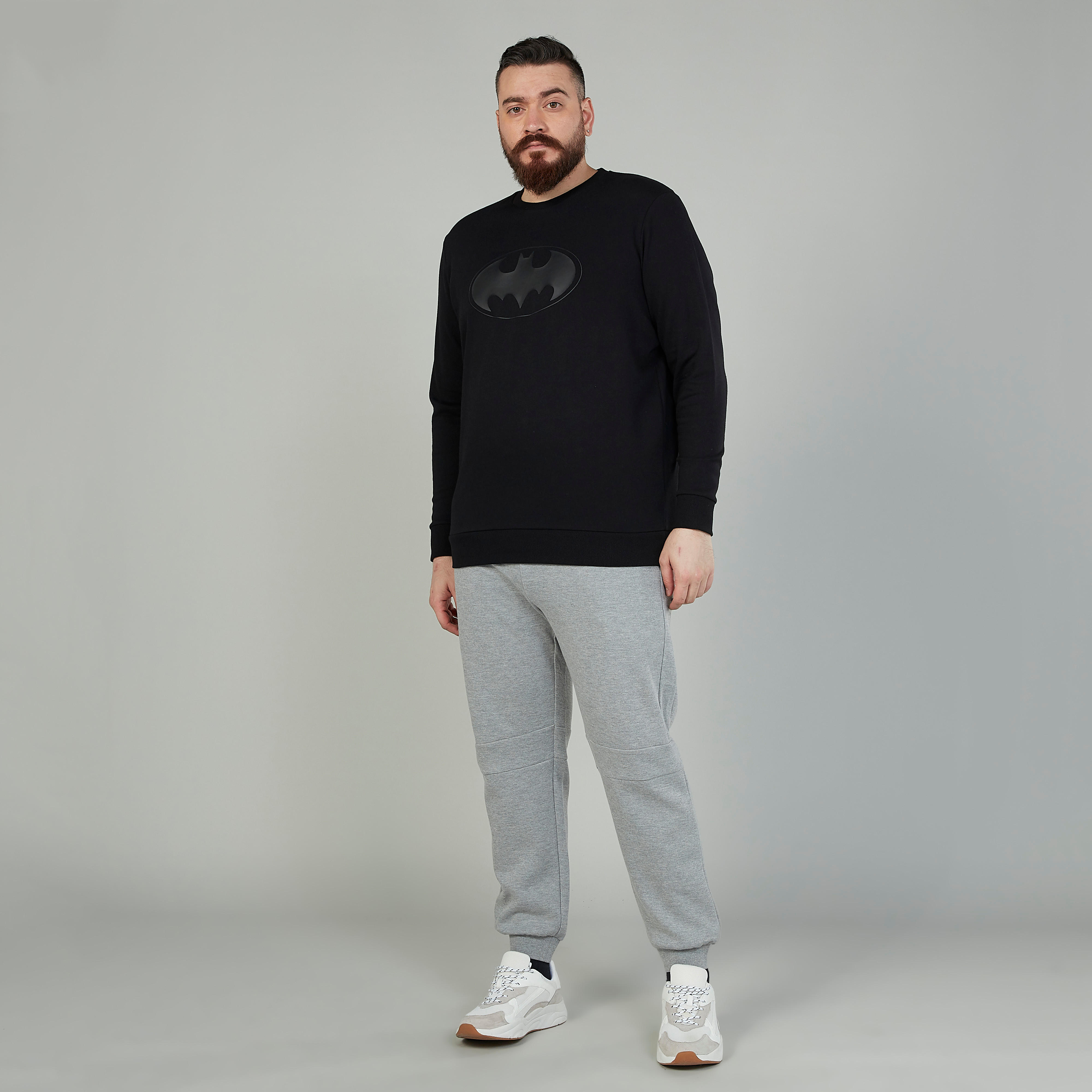 سويت شيرت بياقة مستديرة وأكمام طويلة وطبعات باتمان-men-winterwear-hoodiesandsweatshirts-image-2