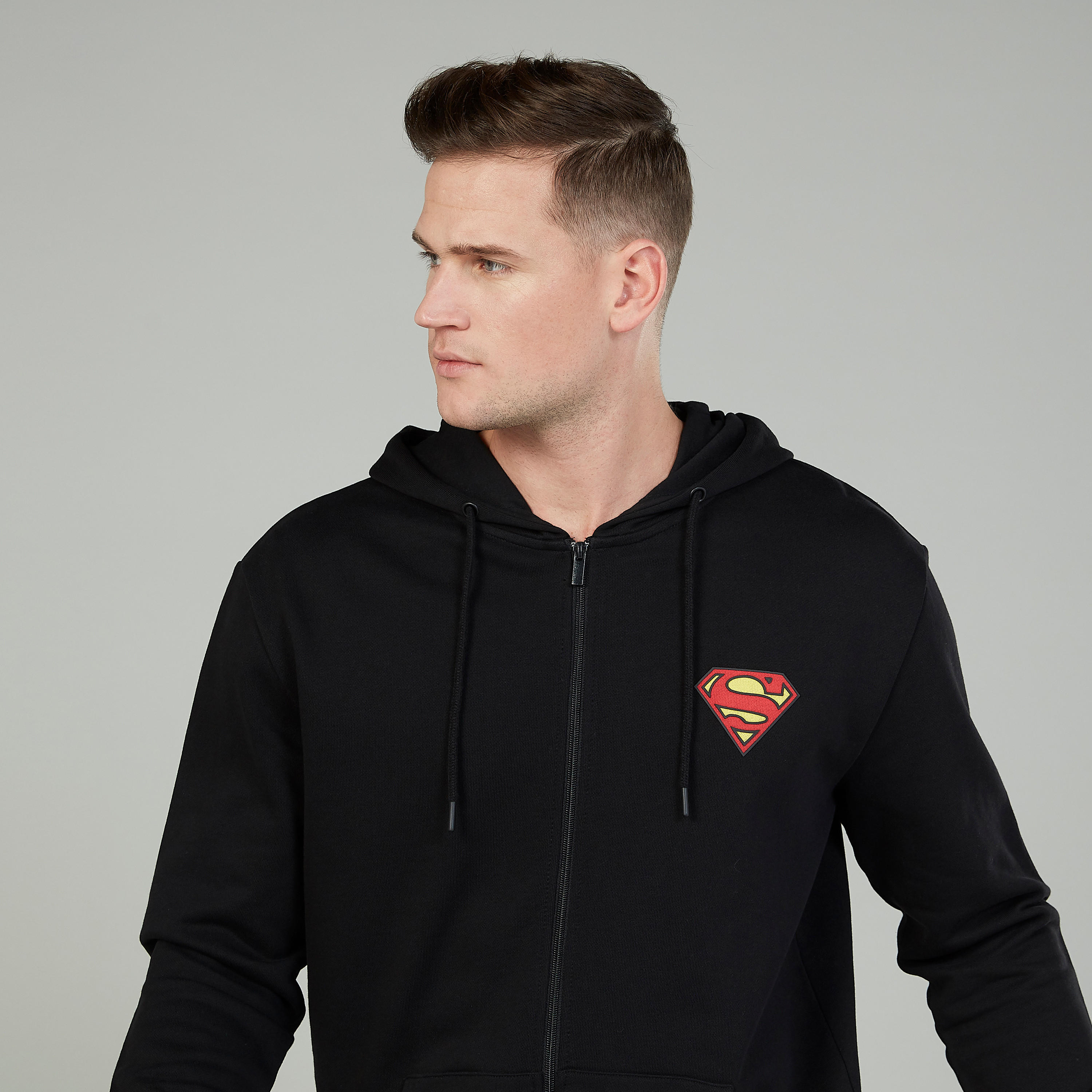 جاكيت بطبعات سوبرمان وأكمام طويلة وقبعة-men-winterwear-hoodiesandsweatshirts-image-3
