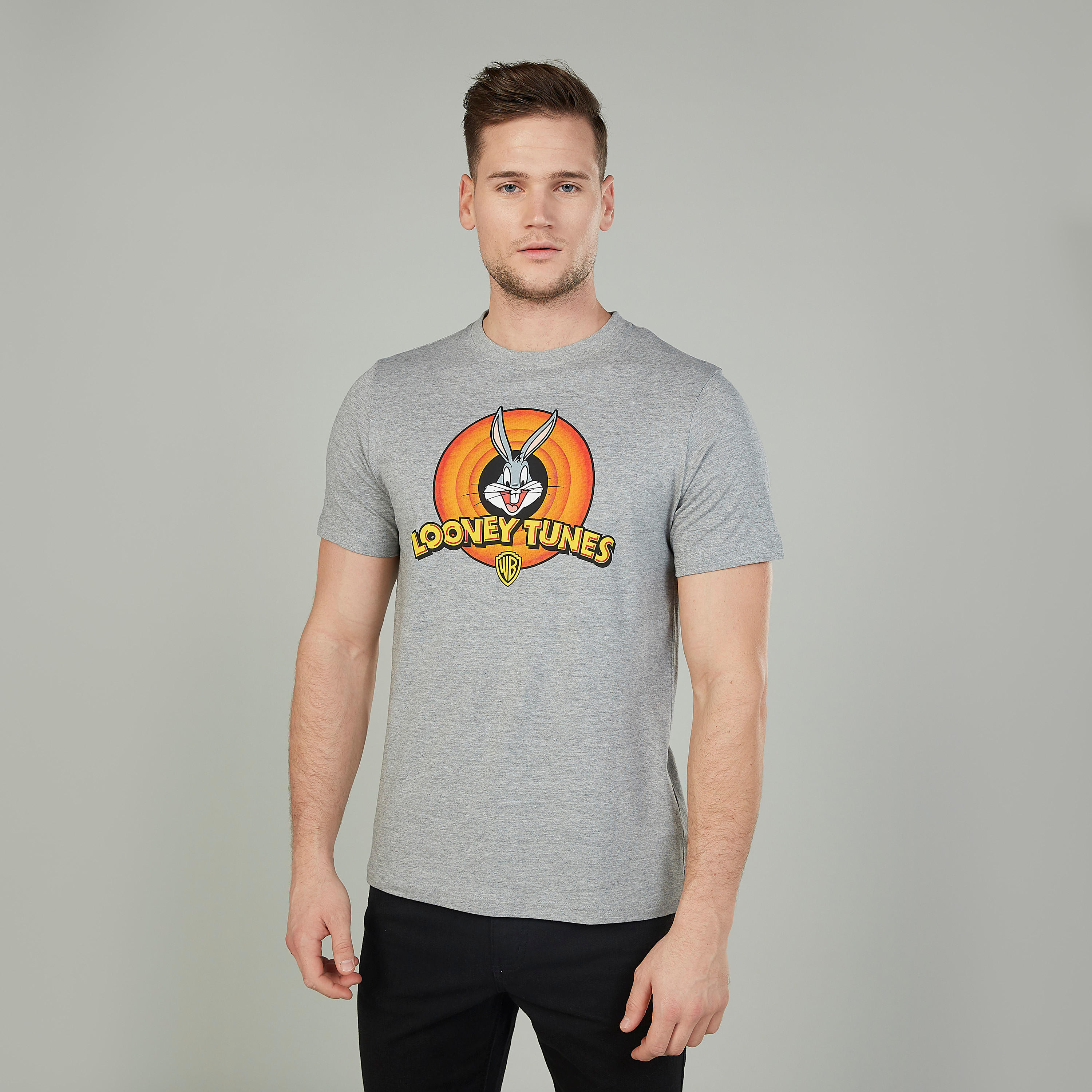 تيشيرت سليم بأكمام قصيرة وياقة ضيقة وطبعات لوني تيونز-men-clothing-tshirtsandpolos-tshirts-image-1