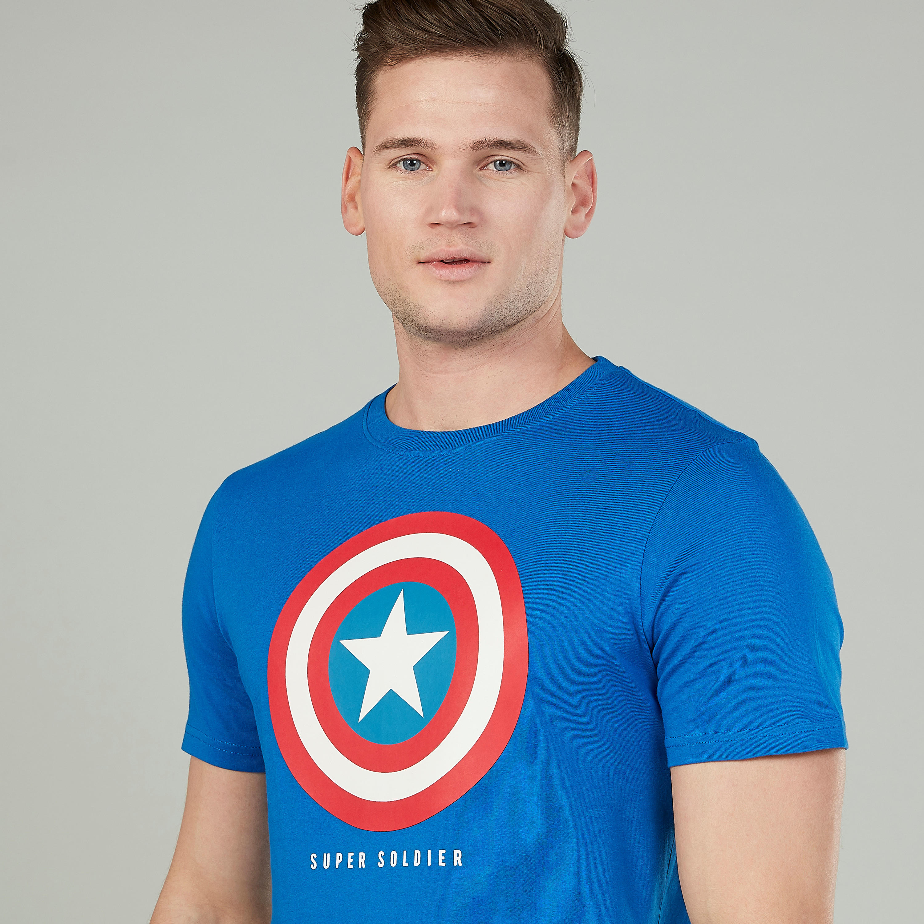 تيشيرت سليم بياقة ضيقة وطبعات كابتن أمريكا-men-clothing-tshirtsandpolos-tshirts-image-3