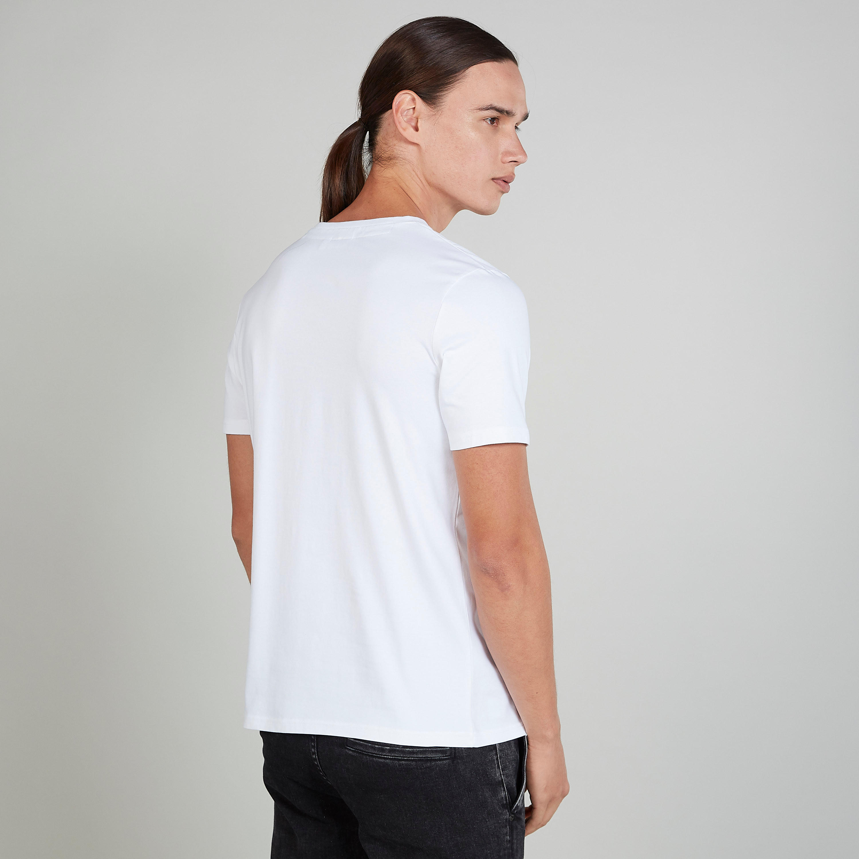 تيشيرت سليم بياقة ضيقة وأكمام قصيرة بطبعات توب جان-men-clothing-tshirtsandpolos-tshirts-image-4