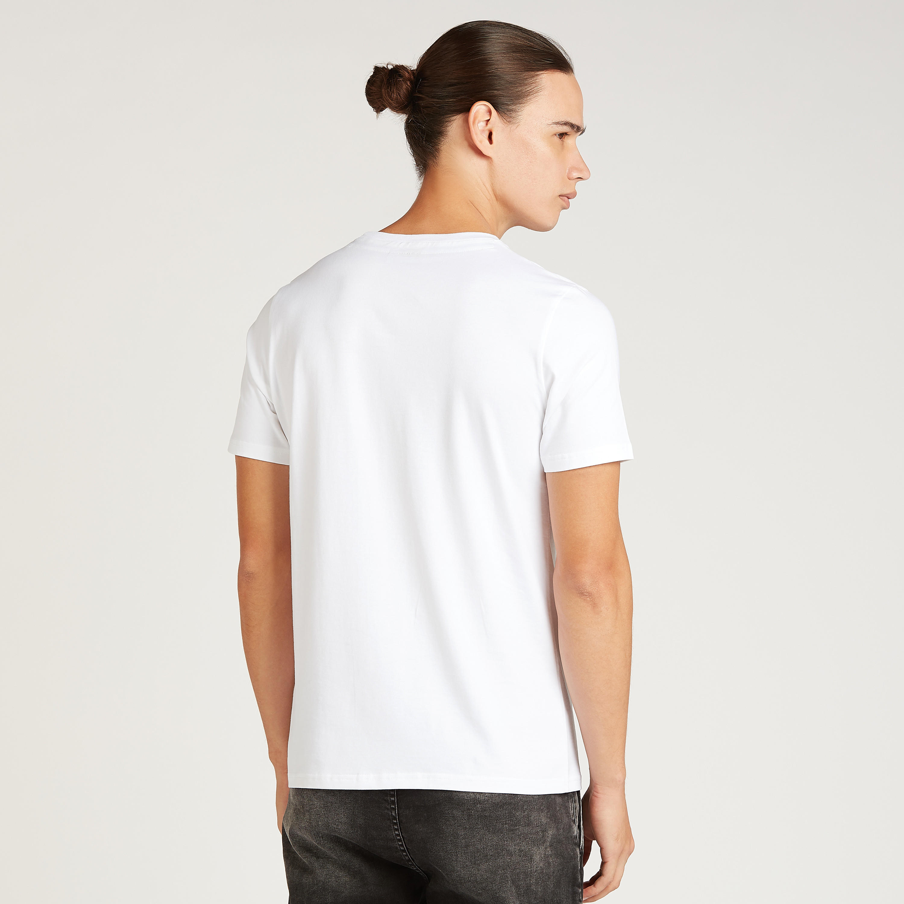 تيشيرت سليم بأكمام قصيرة وياقة ضيقة وطبعات ستار وورز-men-clothing-tshirtsandpolos-tshirts-image-4