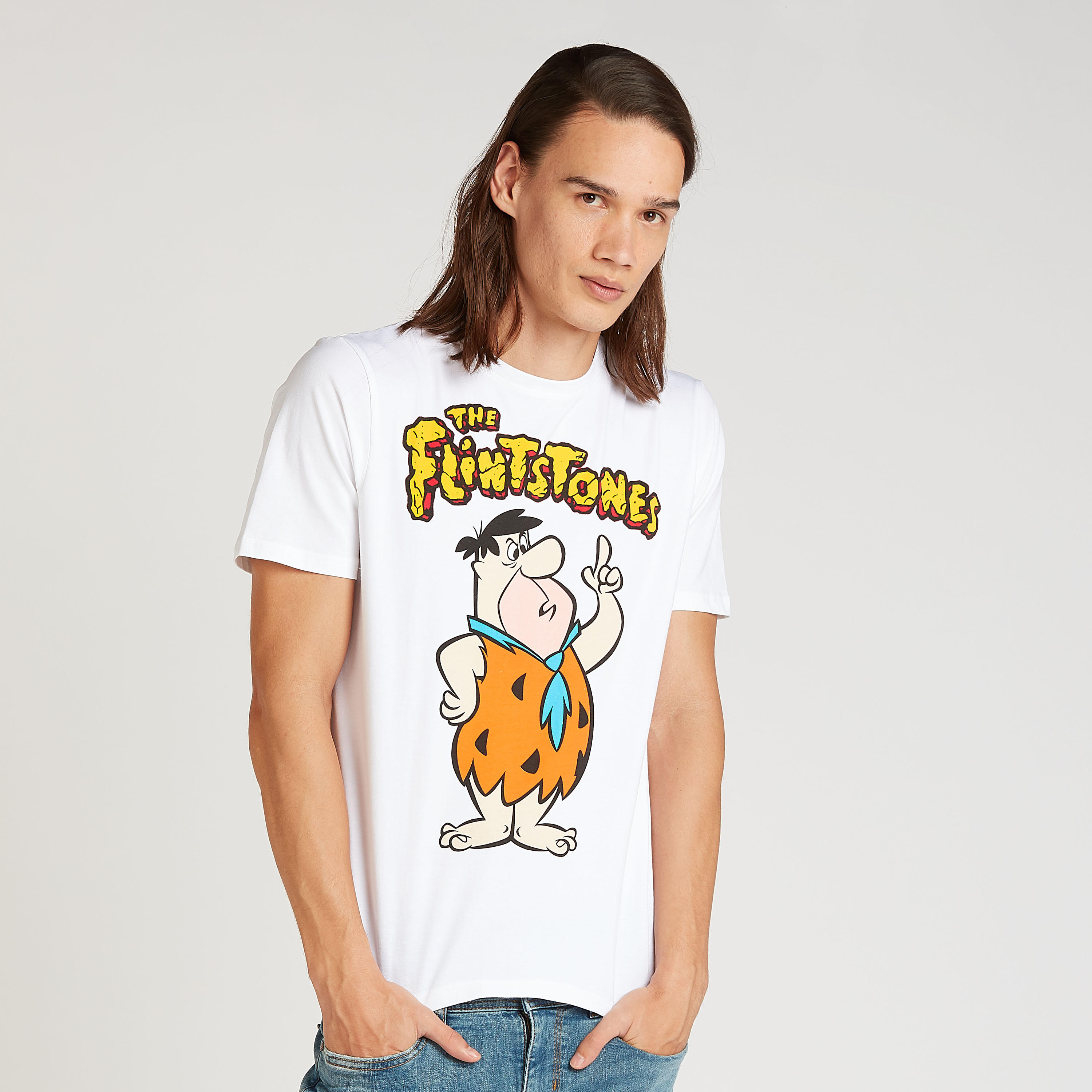 تيشيرت مستدام سليم فيت بطبعات فلينستون وياقة ضيّقة-men-clothing-tshirtsandpolos-tshirts-image-1