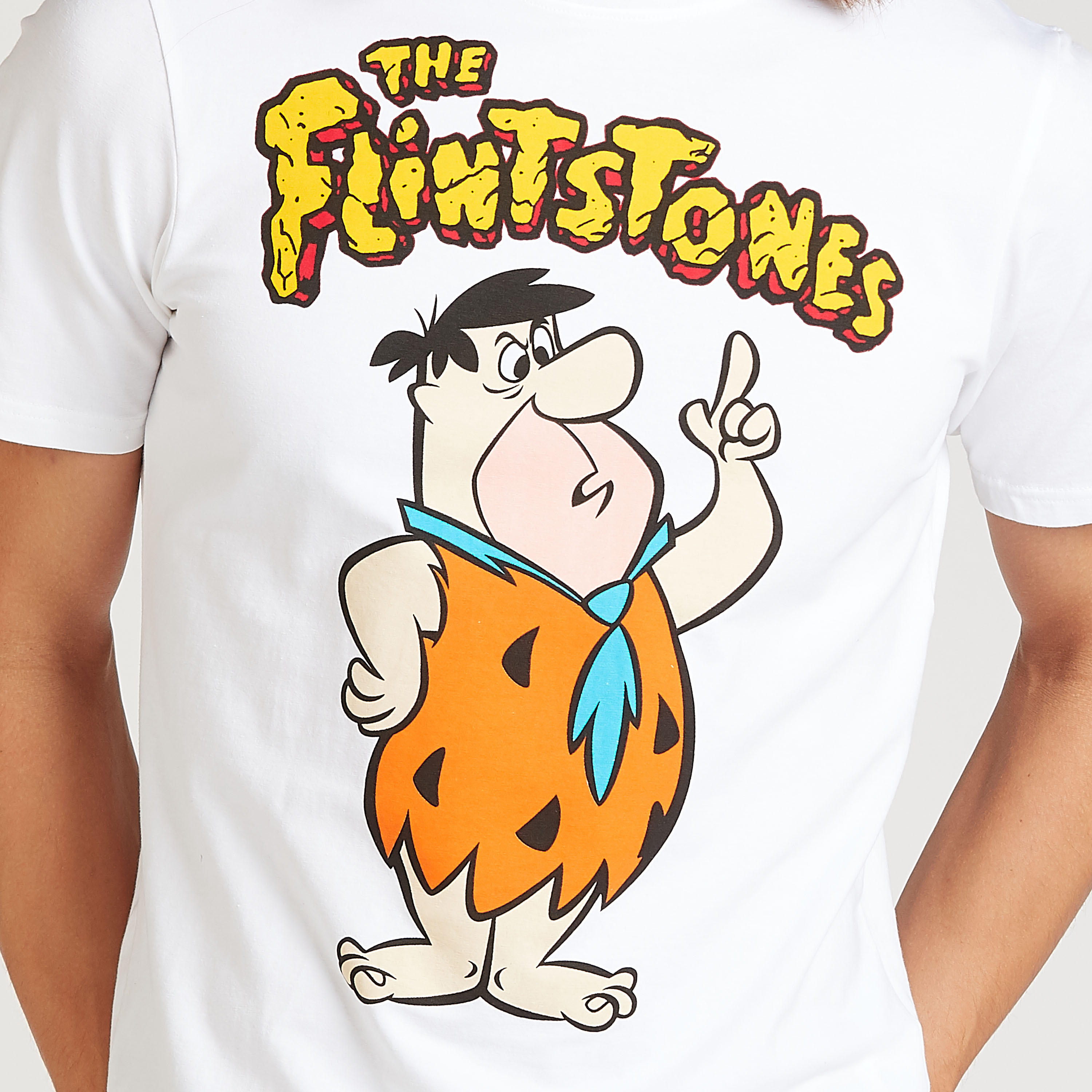 تيشيرت مستدام سليم فيت بطبعات فلينستون وياقة ضيّقة-men-clothing-tshirtsandpolos-tshirts-image-4