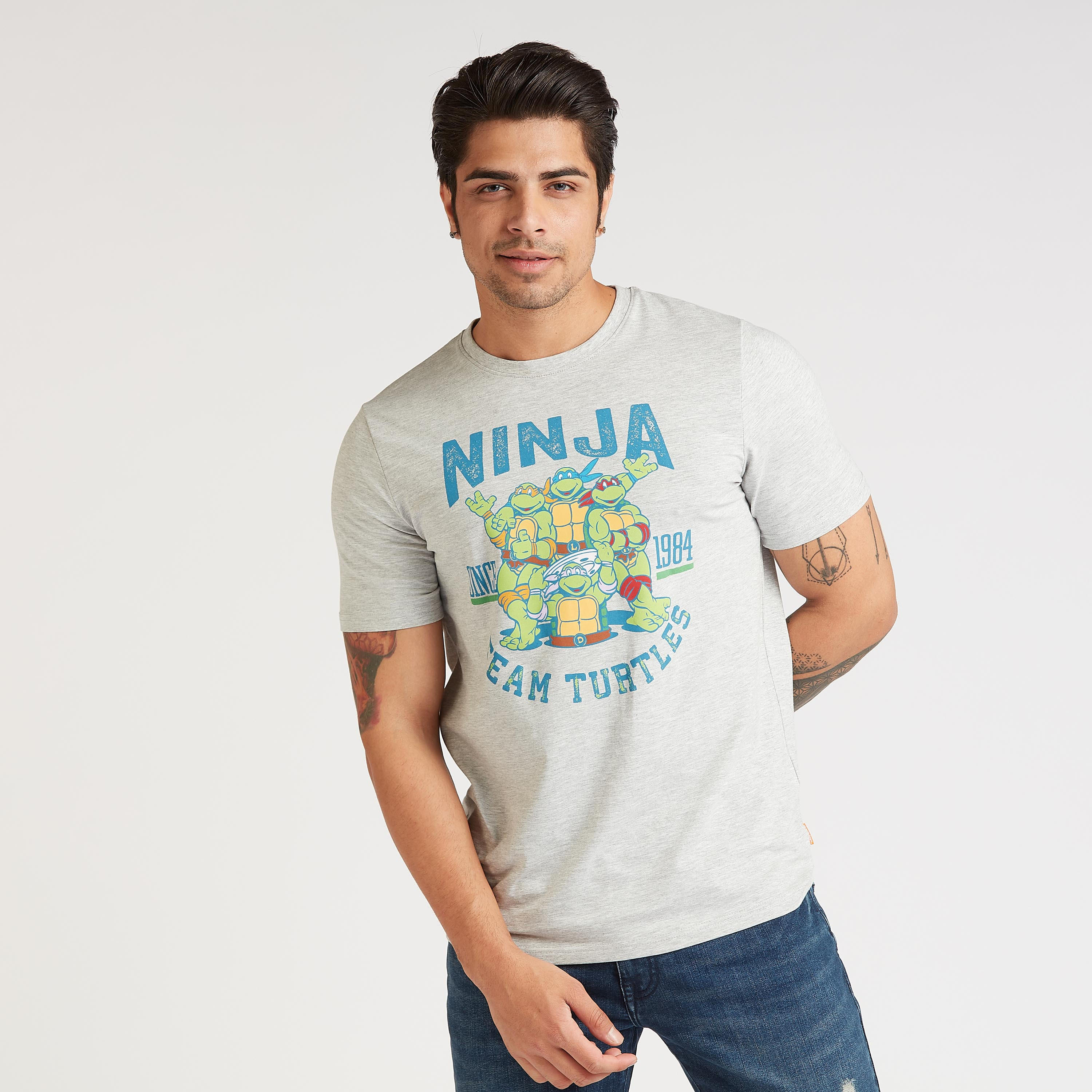 تيشيرت سليم بياقة ضيقة وأكمام قصيرة وطبعات نينجا تيرتلز-men-clothing-tshirtsandpolos-tshirts-image-1