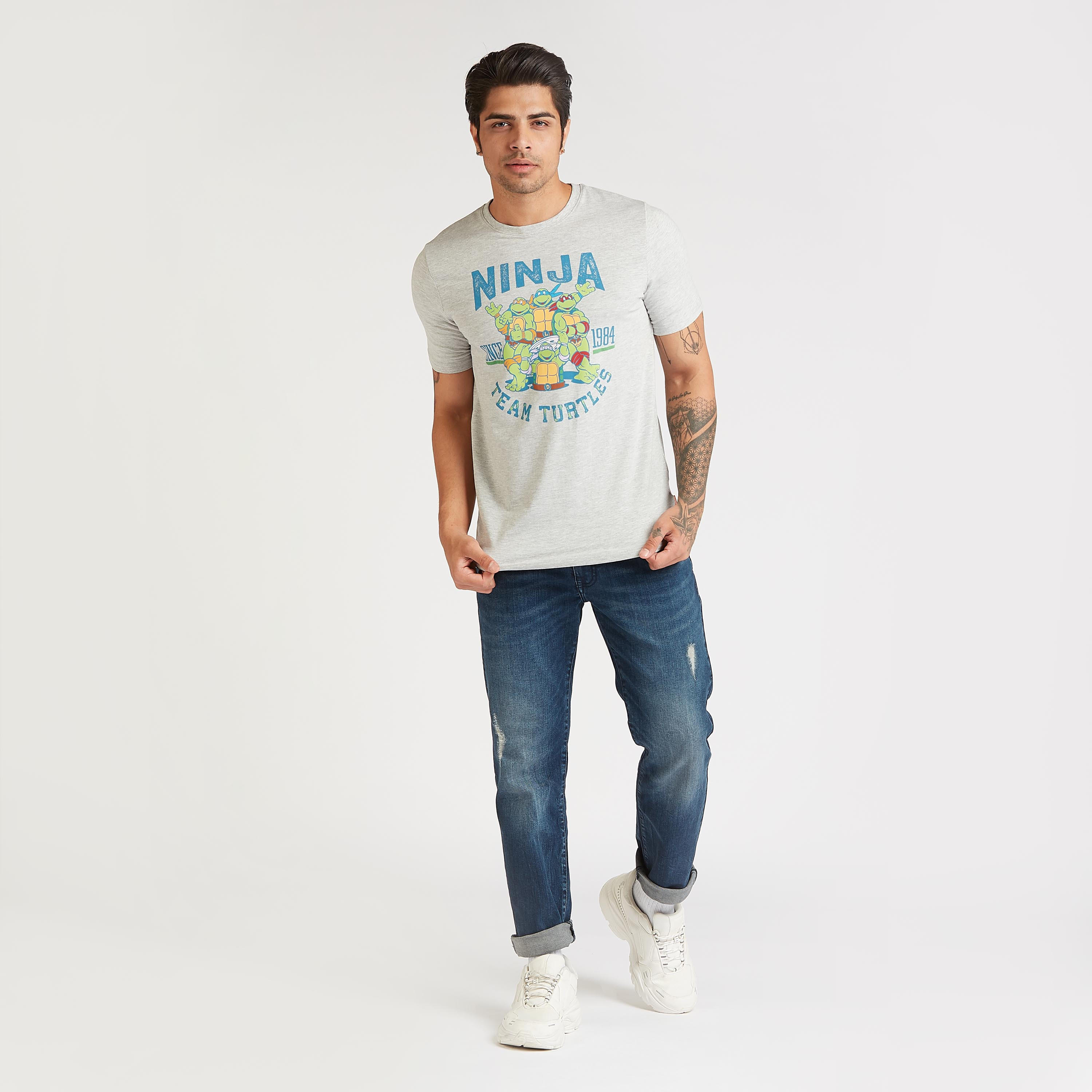تيشيرت سليم بياقة ضيقة وأكمام قصيرة وطبعات نينجا تيرتلز-men-clothing-tshirtsandpolos-tshirts-image-2