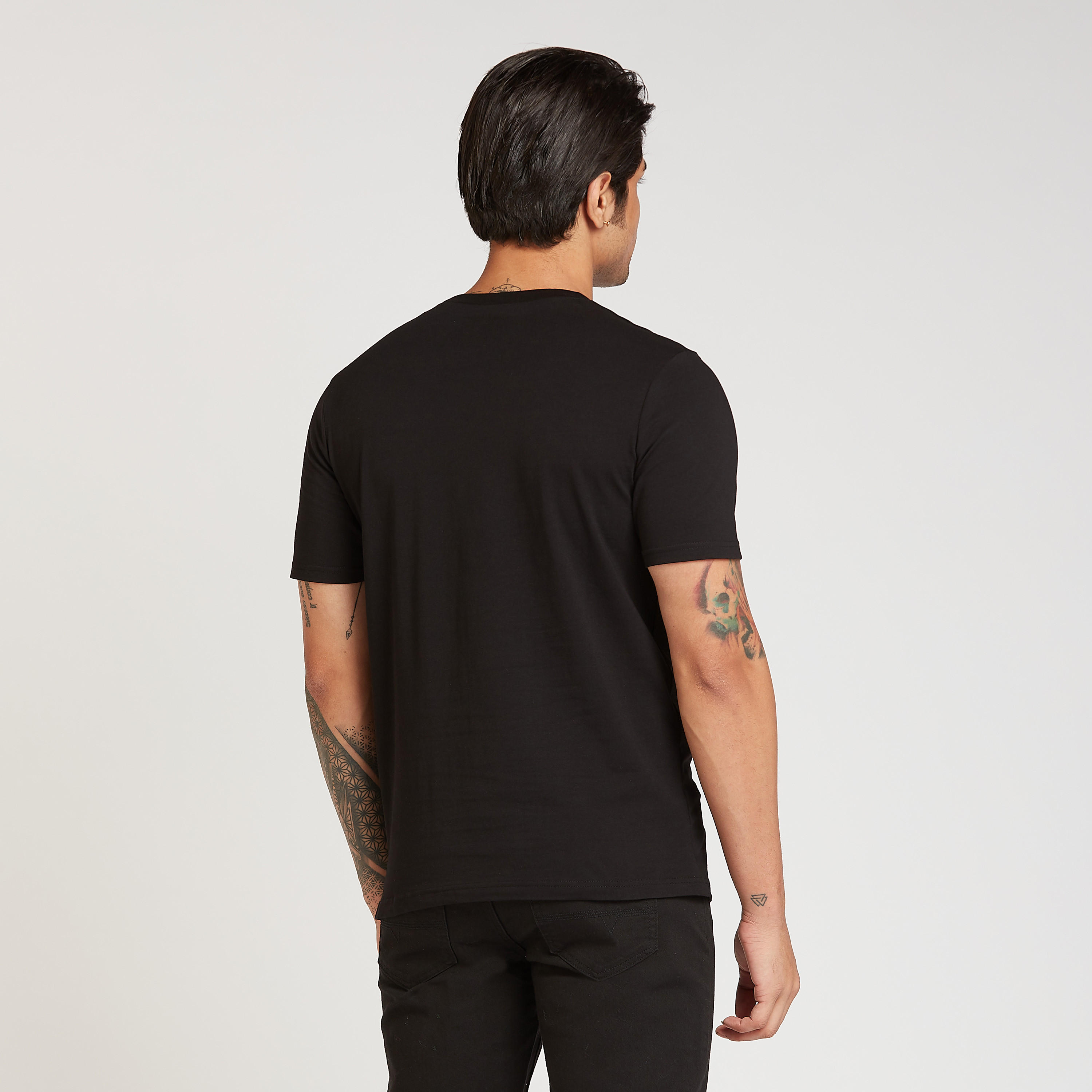 تيشيرت سليم بياقة ضيّقة وأكمام قصيرة وطبعات هالك-men-clothing-tshirtsandpolos-tshirts-image-4
