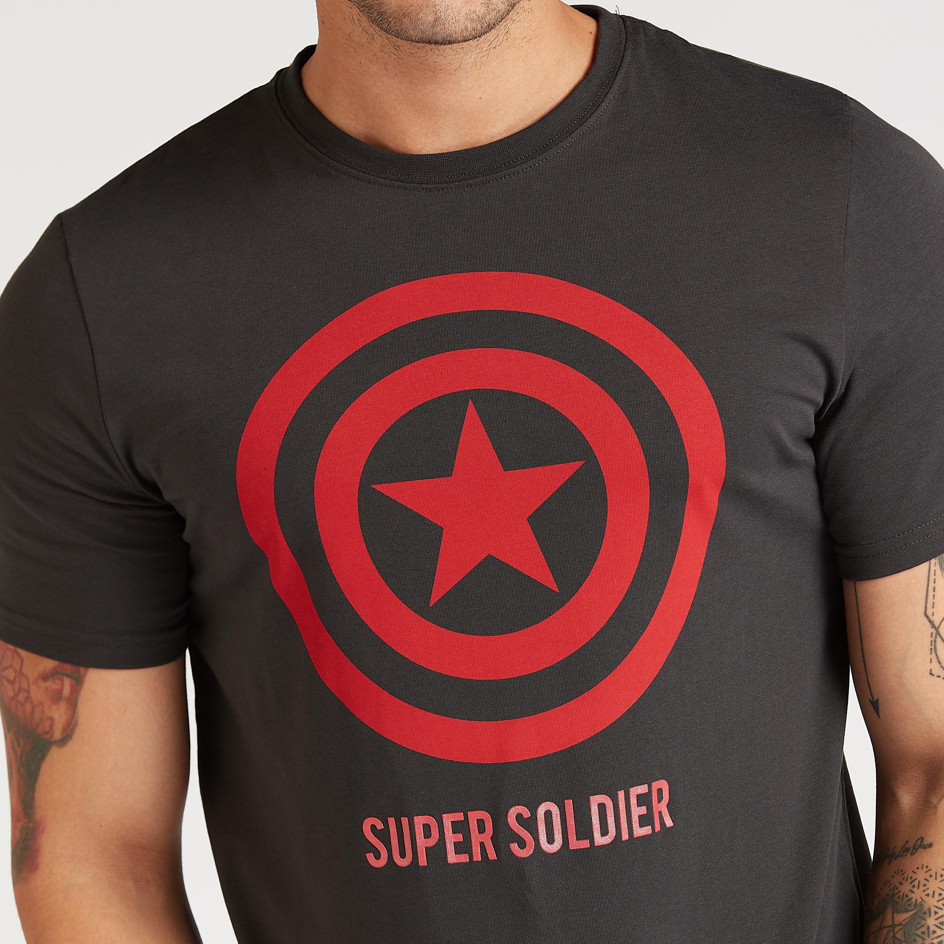 تيشيرت سليم بأكمام قصيرة وياقة ضيقة وطبعات كابتن أمريكا-men-clothing-tshirtsandpolos-tshirts-image-3