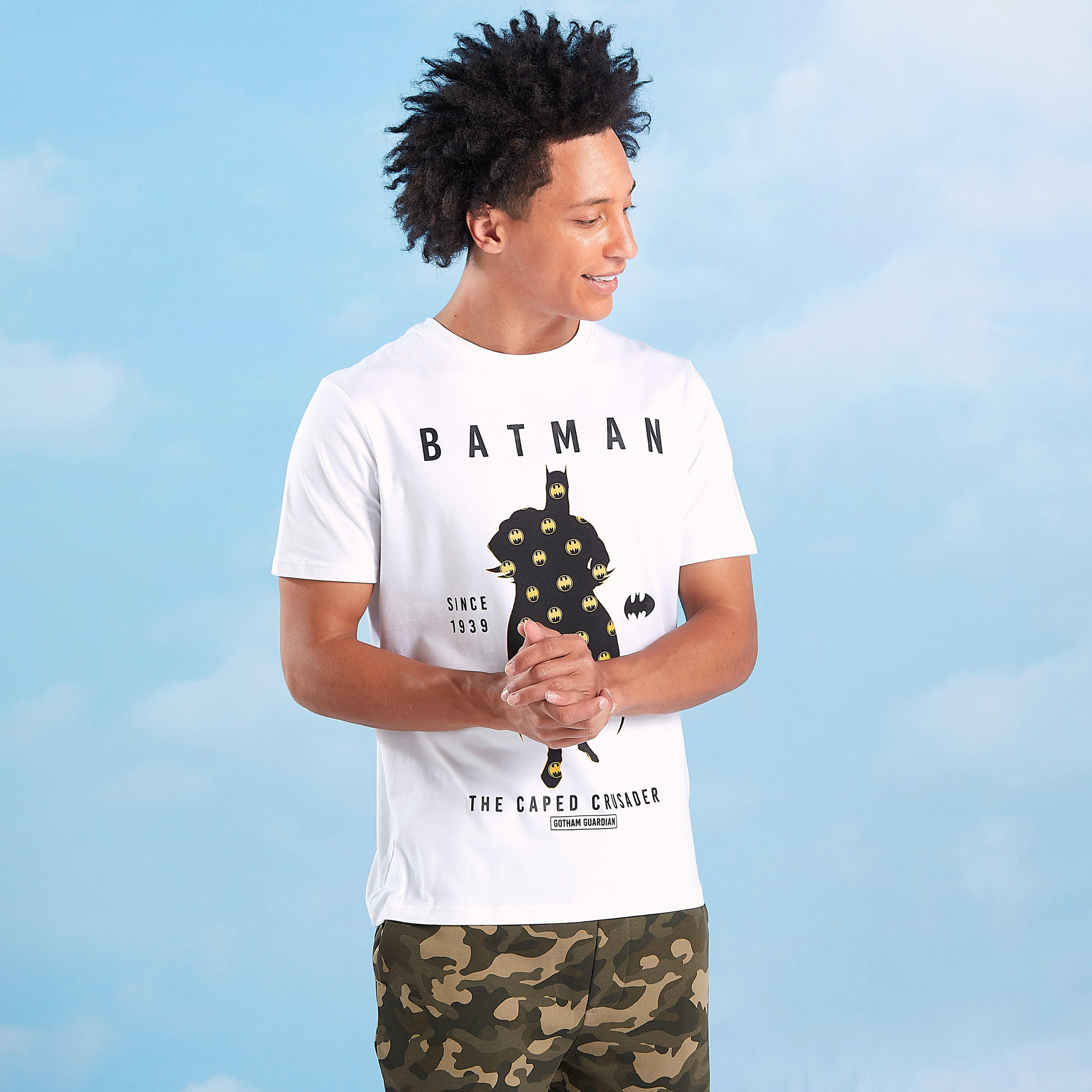 تيشيرت سليم بياقة ضيقة وأكمام قصيرة وطبعات باتمان-men-clothing-tshirtsandpolos-tshirts-image-4