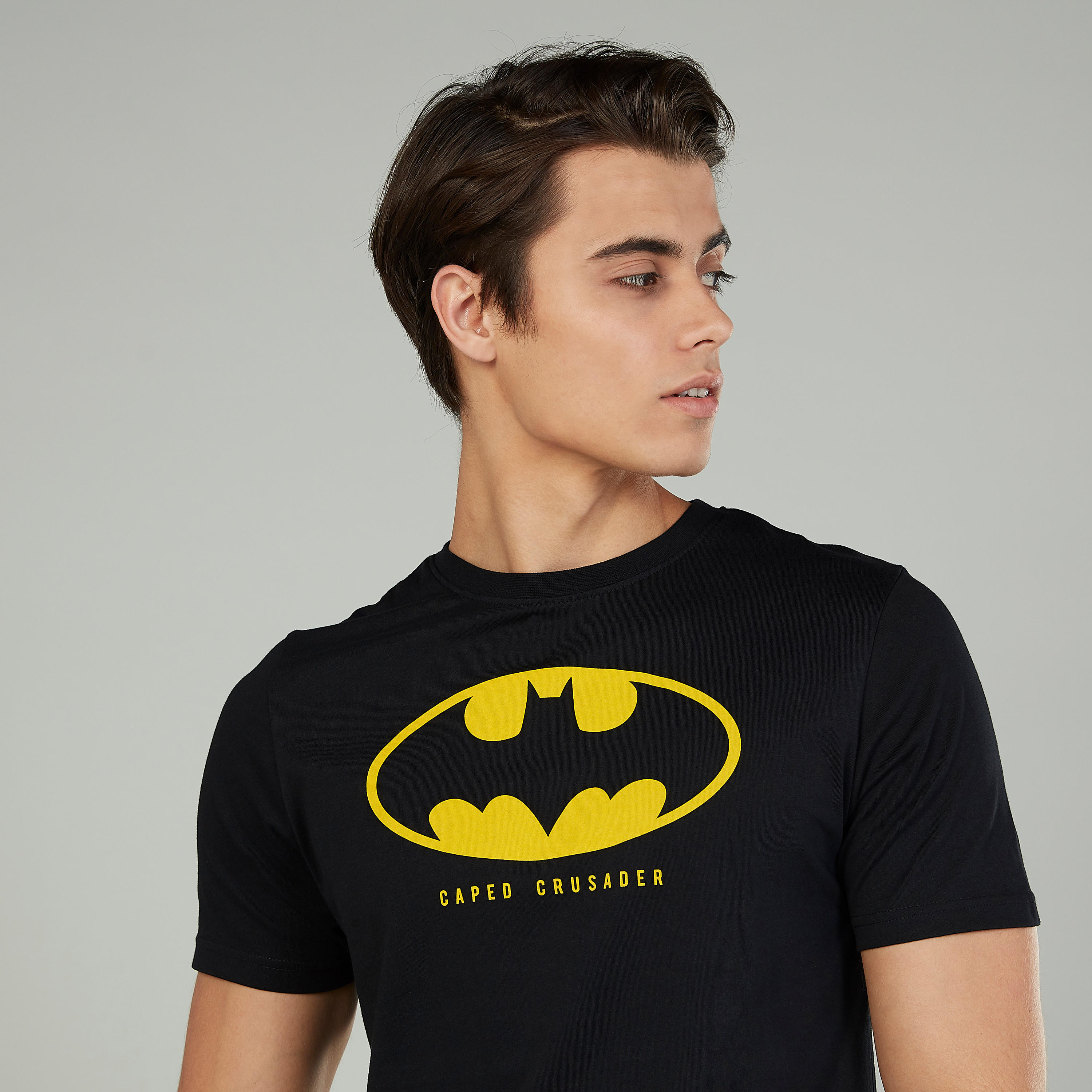 تيشيرت سليم بياقة ضيقة وأكمام قصيرة وطبعات باتمان-men-clothing-tshirtsandpolos-tshirts-image-3