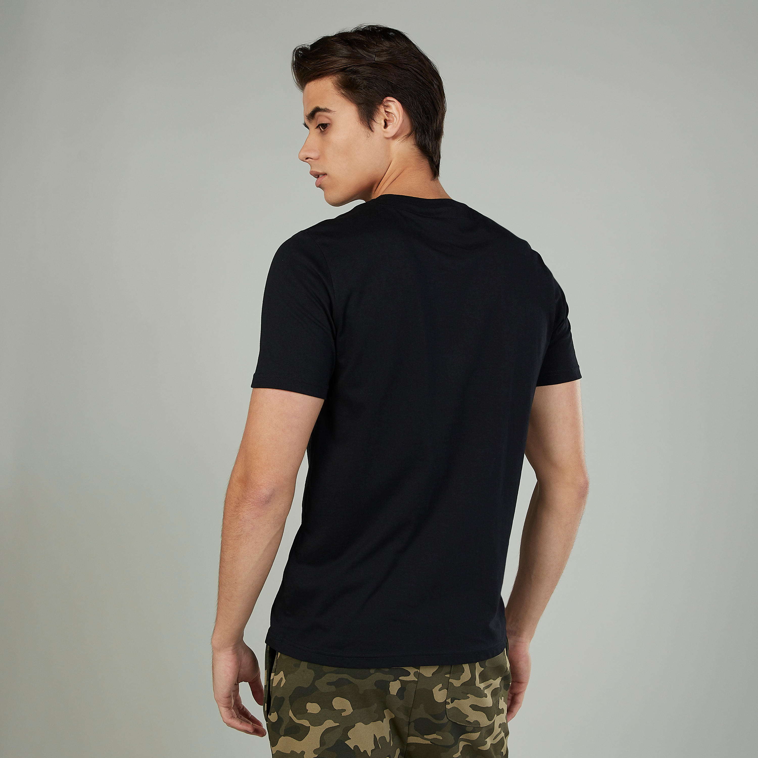تيشيرت سليم بياقة ضيقة وأكمام قصيرة وطبعات باتمان-men-clothing-tshirtsandpolos-tshirts-image-4