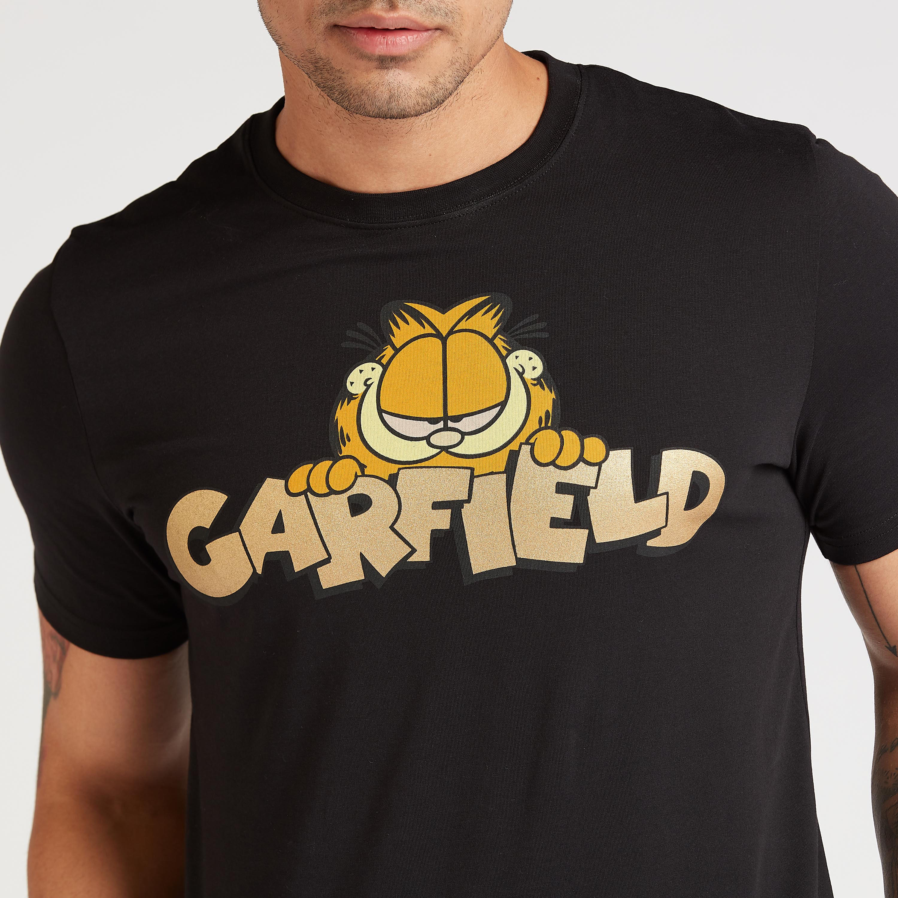 تيشيرت سليم بياقة ضيقة وأكمام قصيرة وطبعات غارفيلد-men-clothing-tshirtsandpolos-tshirts-image-3