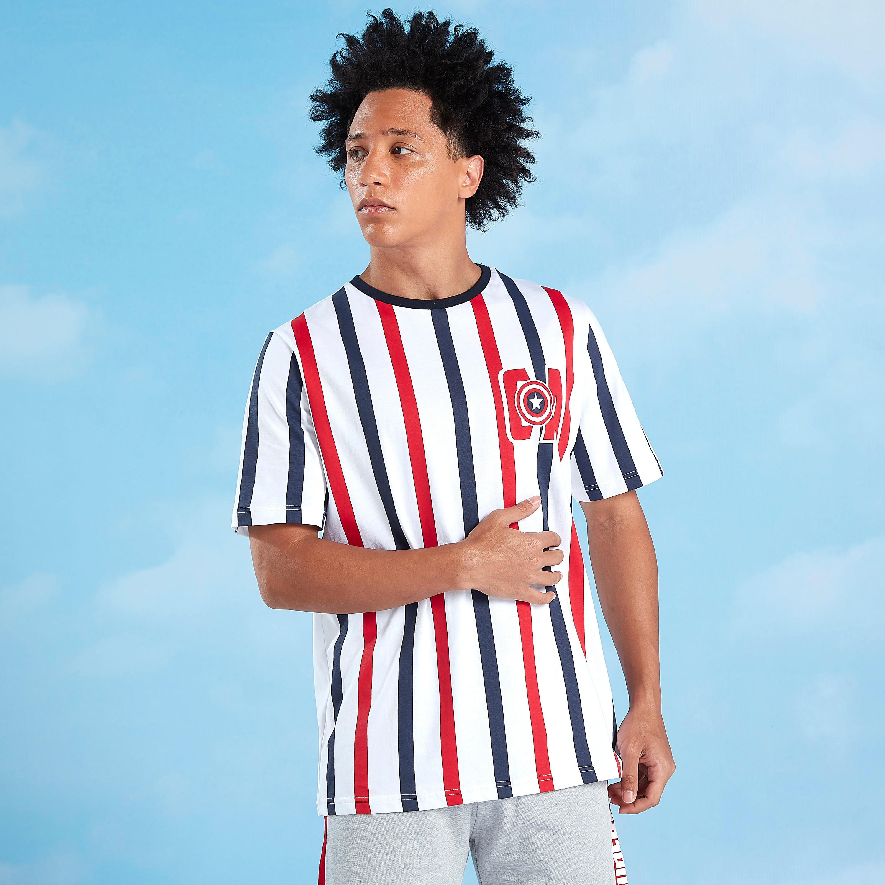 تيشيرت سليم مخطط بياقة ضيّقة وأكمام قصيرة-men-clothing-tshirtsandpolos-tshirts-image-1