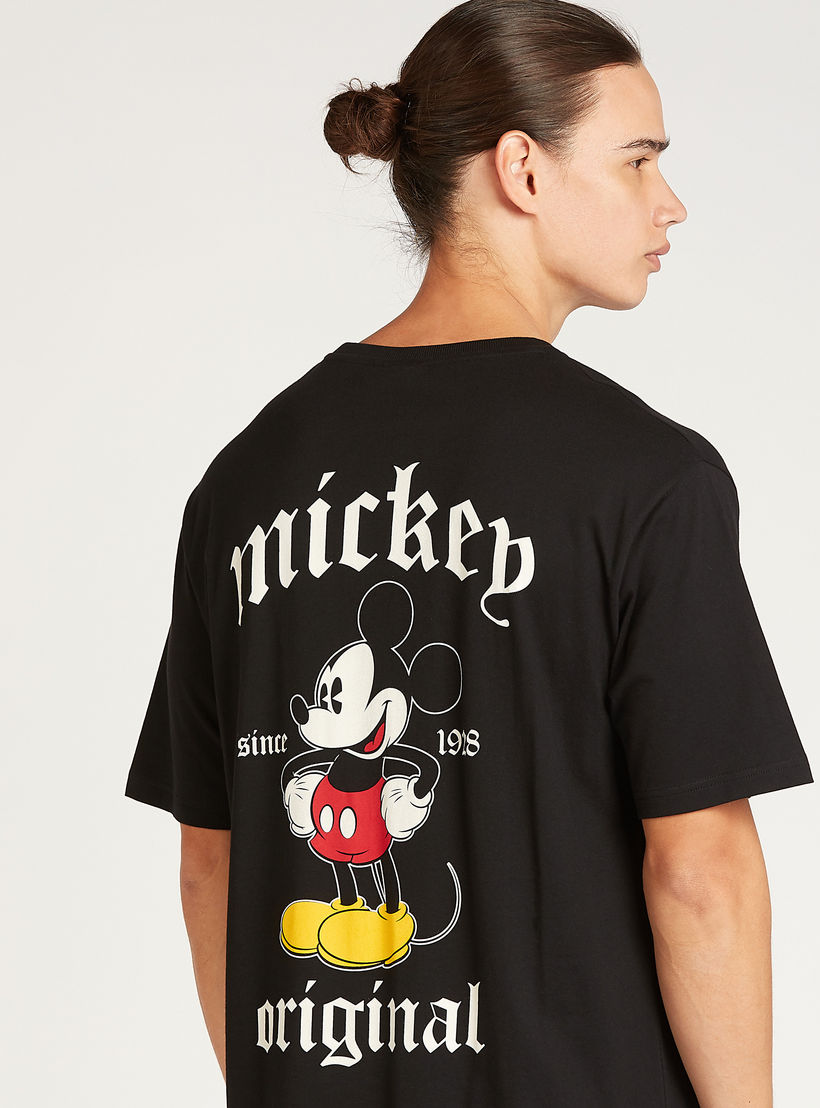 تيشيرت سليم بياقة مستديرة وأكمام قصيرة وطبعات ميكي ماوس-men-clothing-tshirtsandpolos-tshirts-image-3