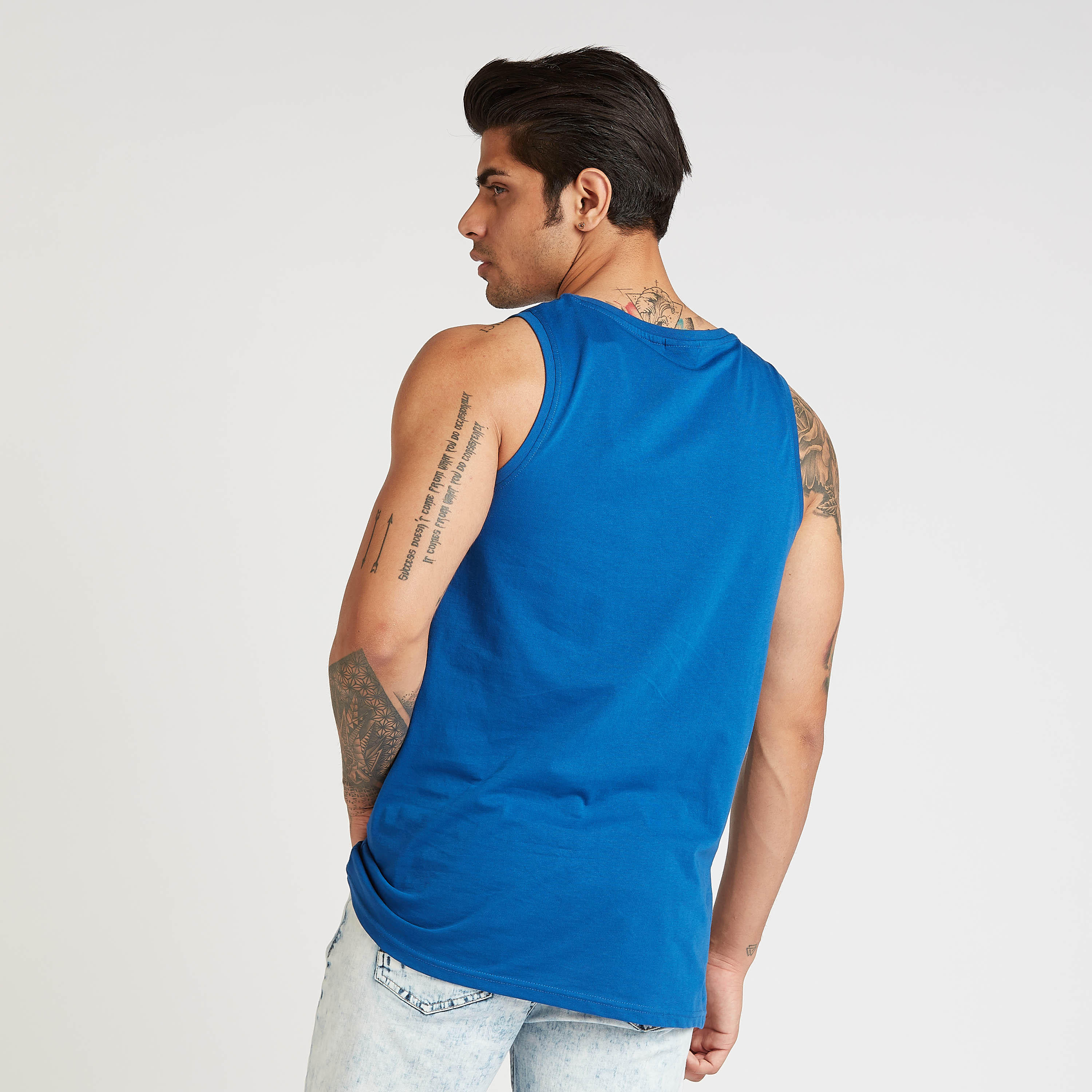 سترة كابتن أمريكا دون أكمام بقصة سليم وياقة مستديرة-men-clothing-tshirtsandpolos-vests-image-4