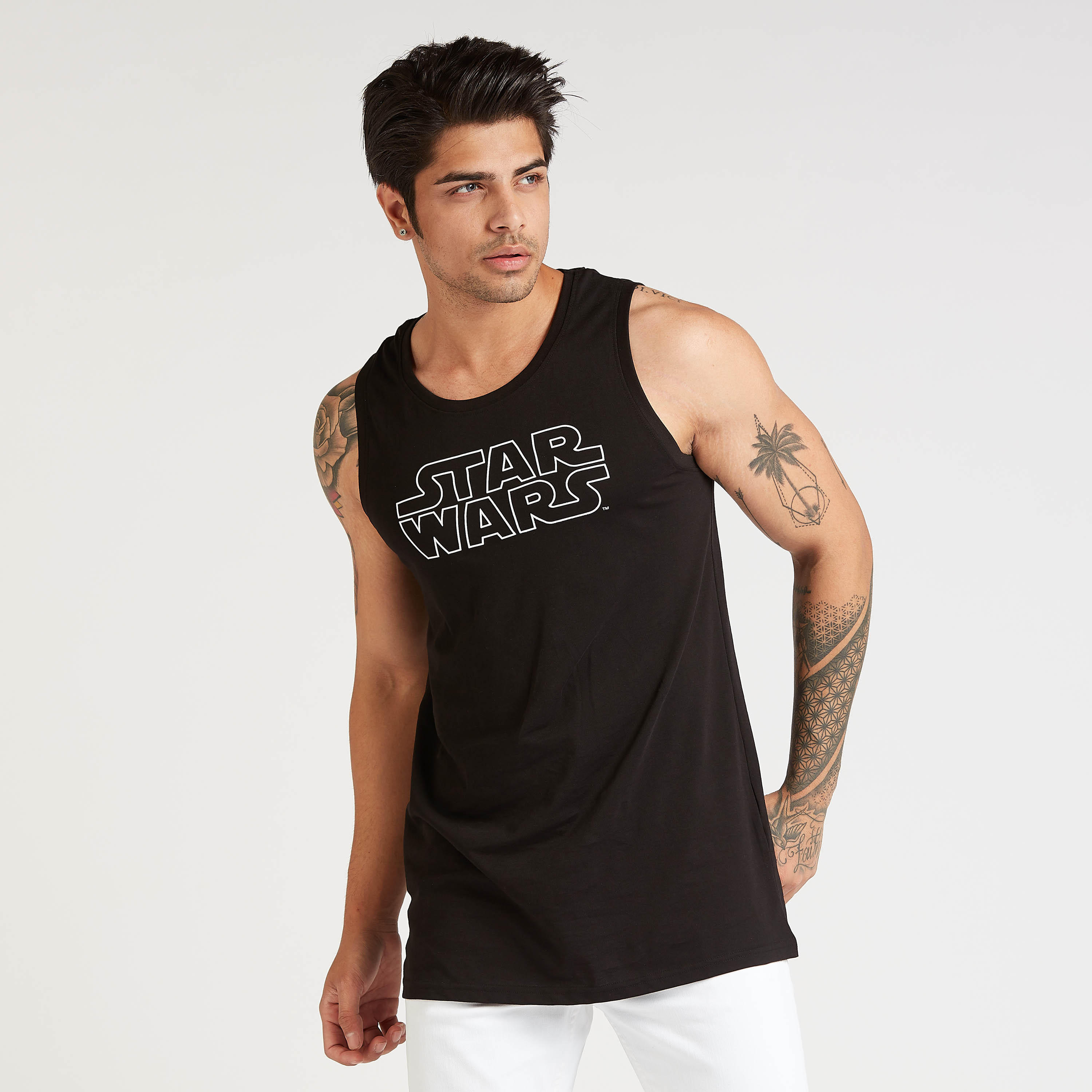 فيست سليم دون أكمام بطبعات ستار وورز وياقة مستديرة-men-clothing-tshirtsandpolos-vests-image-1