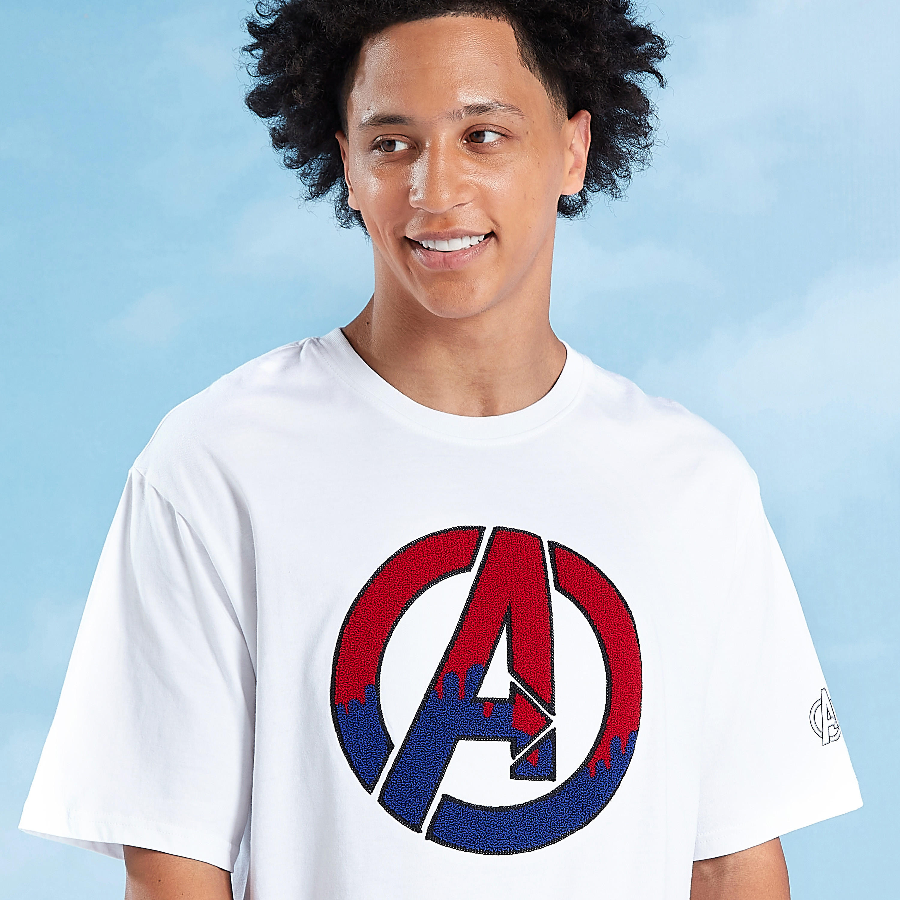 تيشيرت سليم بياقة ضيقة وأكمام قصيرة وطبعات أفنجرز-men-clothing-tshirtsandpolos-tshirts-image-3