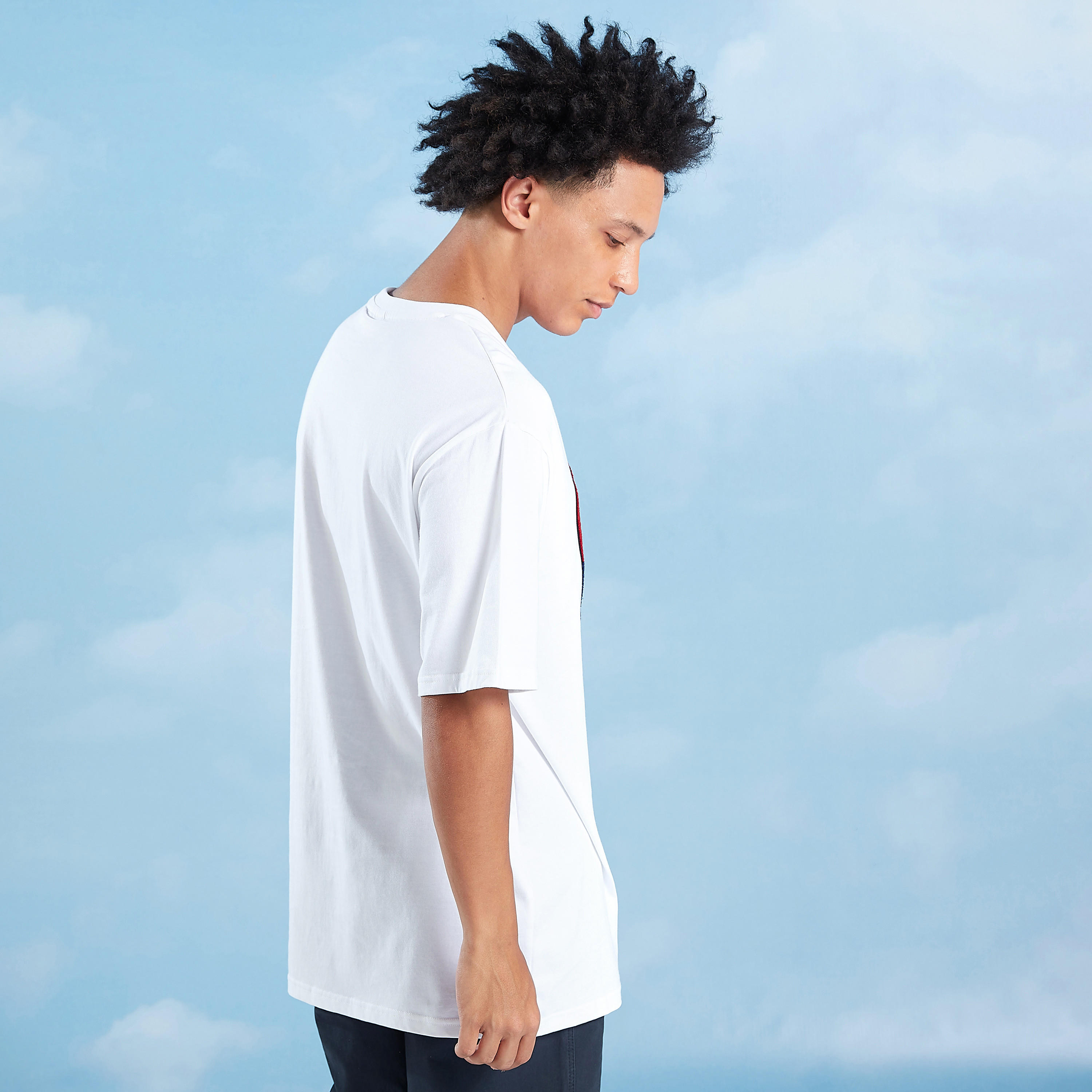 تيشيرت سليم بياقة ضيقة وأكمام قصيرة وطبعات أفنجرز-men-clothing-tshirtsandpolos-tshirts-image-4