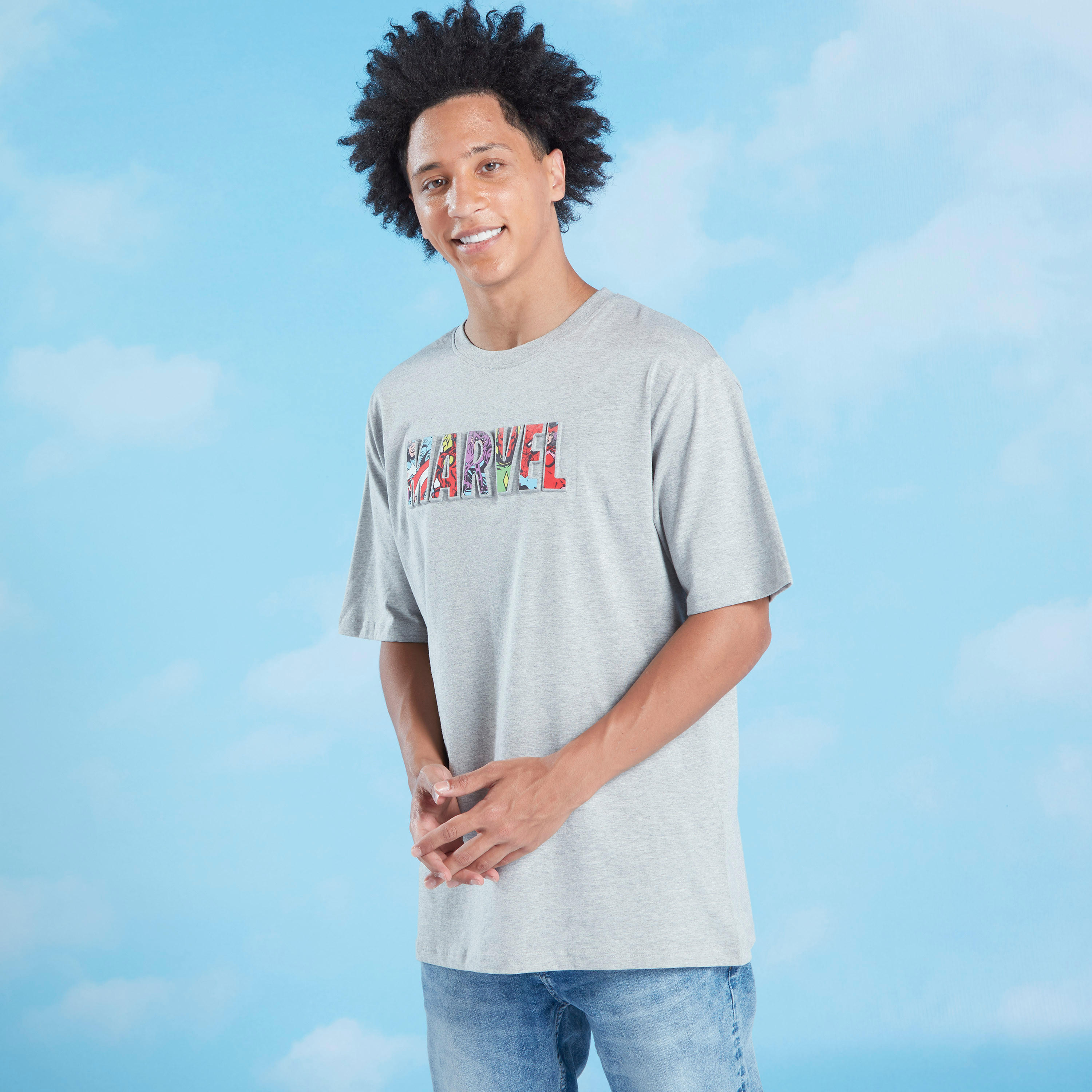 تيشيرت بقصة سليم بياقة مستديرة وأكمام قصيرة وطبعات أفنجرز-men-clothing-tshirtsandpolos-tshirts-image-2