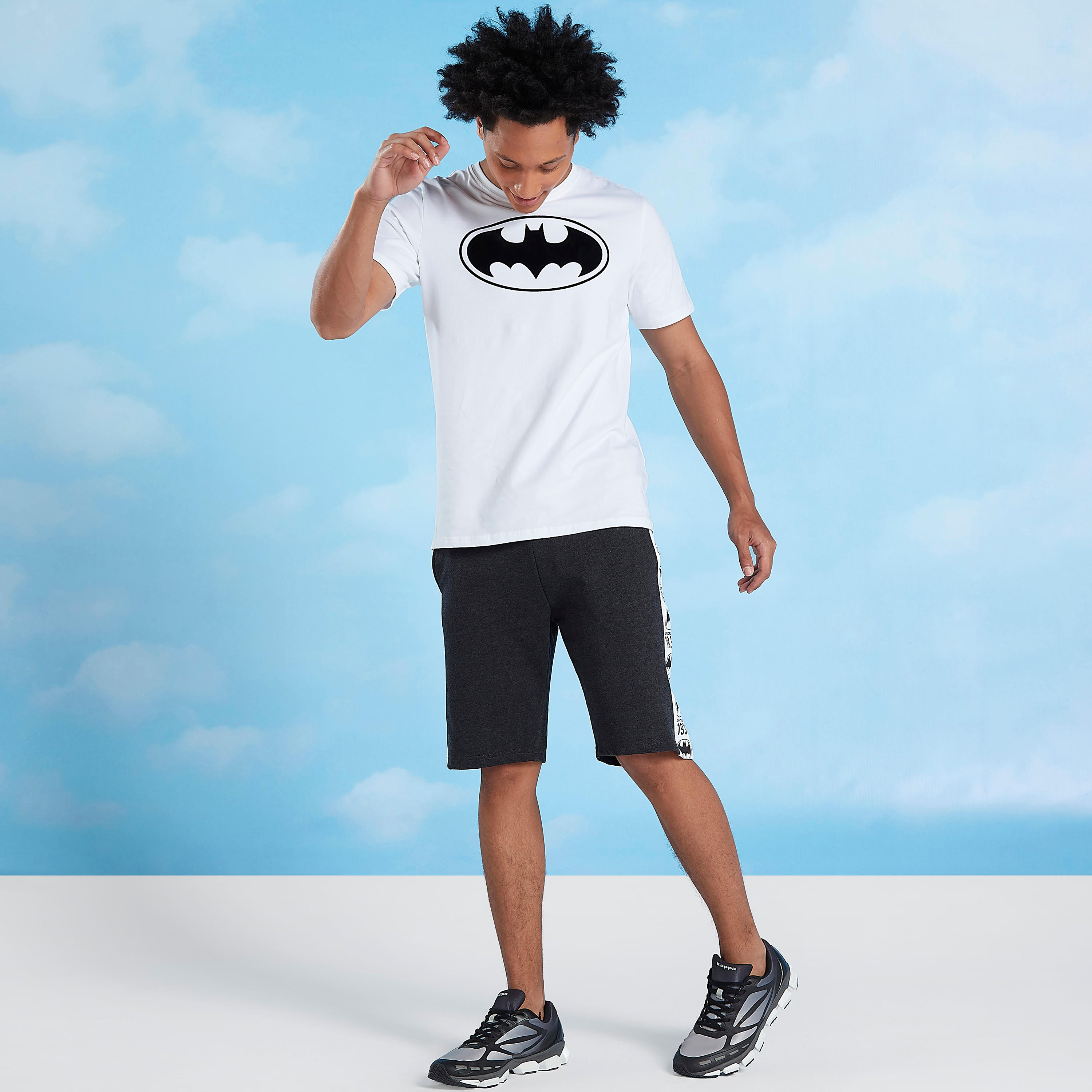 تيشيرت سليم بياقة ضيّقة وأكمام قصيرة وطبعات باتمان-men-clothing-tshirtsandpolos-tshirts-image-3