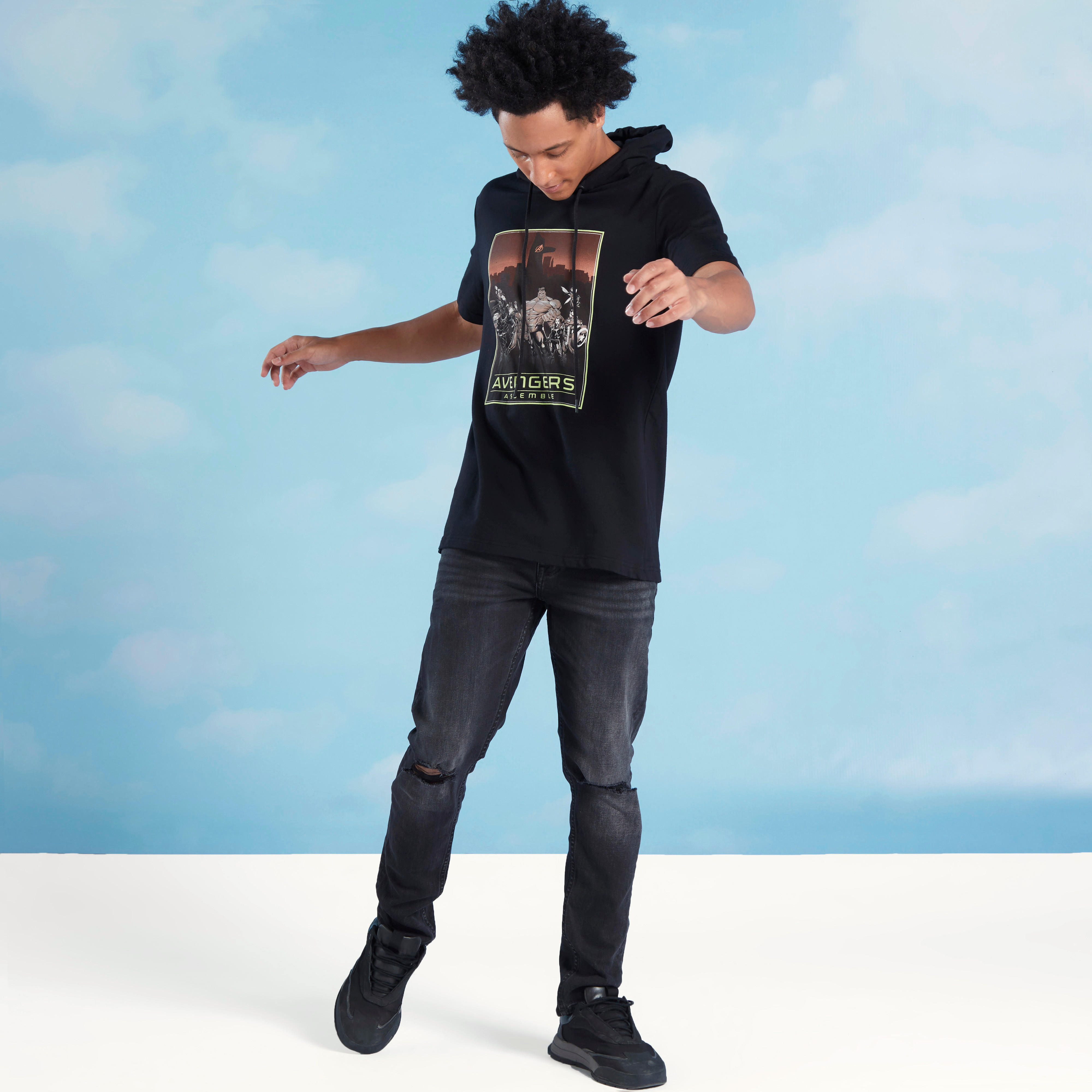 Slim Fit Avengers Print T-shirt with Short Sleeves and Hood-men-clothing-tshirtsandpolos-tshirts-image-3