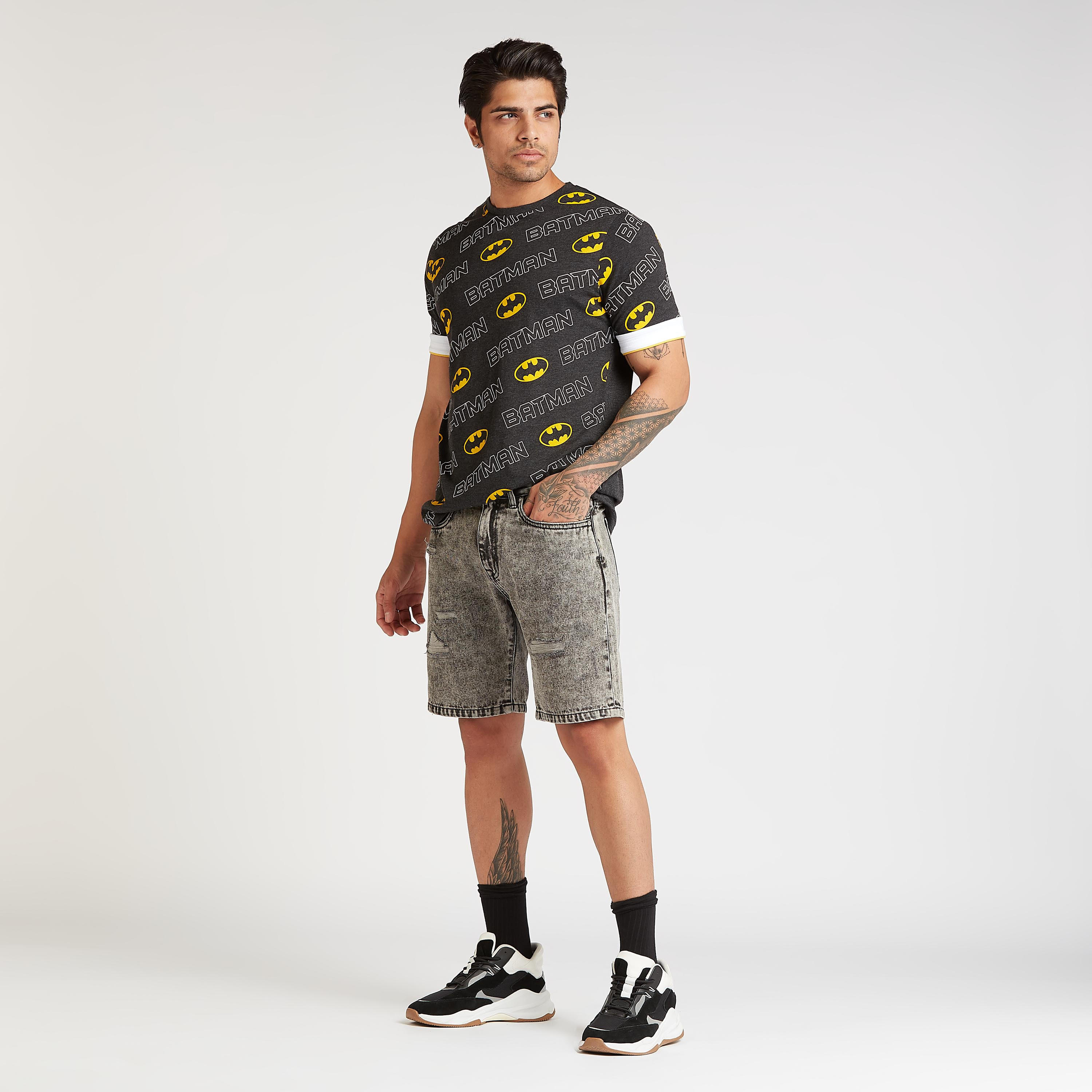 تيشيرت سليم بياقة ضيّقة وأكمام قصيرة وطبعات باتمان-men-clothing-tshirtsandpolos-tshirts-image-2