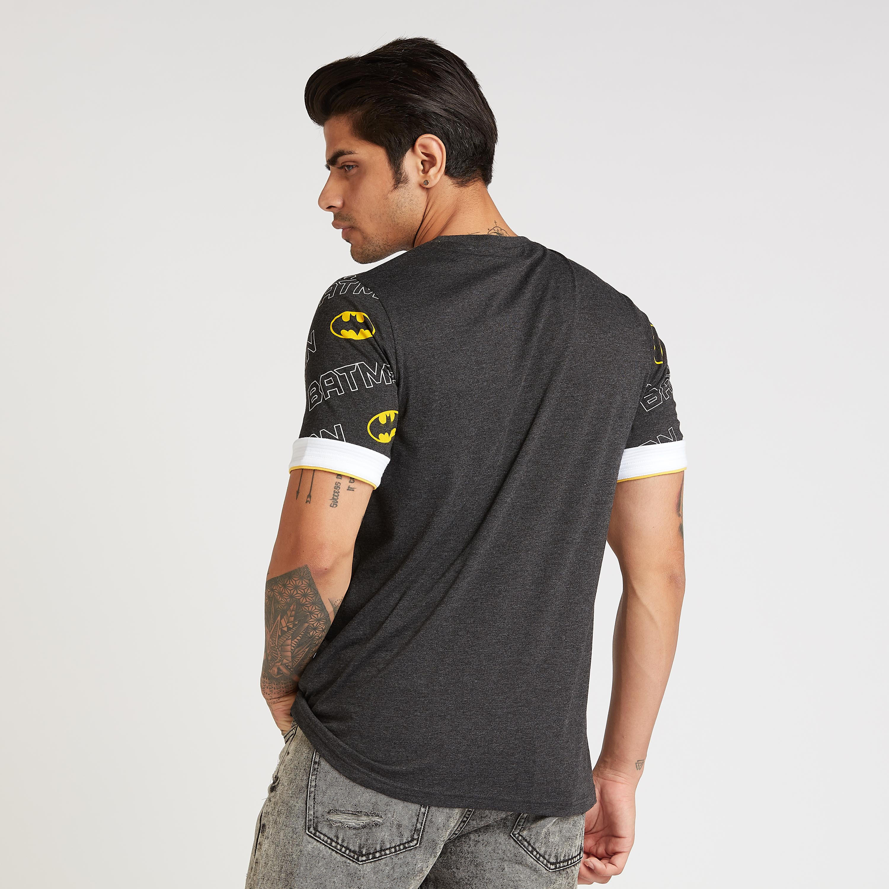 تيشيرت سليم بياقة ضيّقة وأكمام قصيرة وطبعات باتمان-men-clothing-tshirtsandpolos-tshirts-image-4