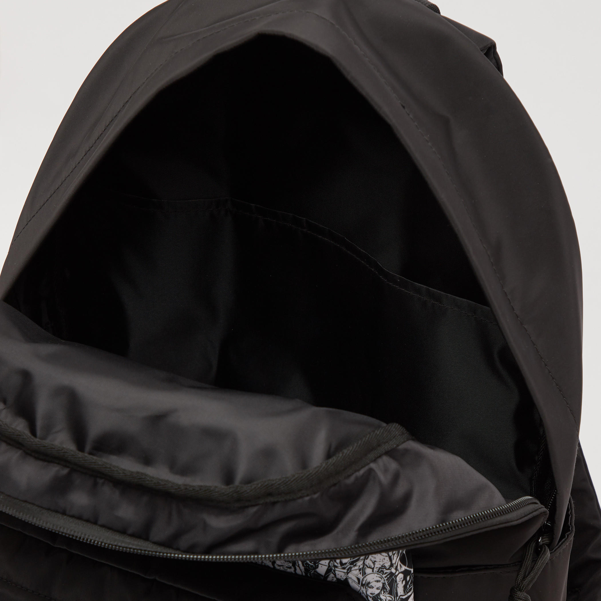 شنطة ظهر بحمّالات كتف قابلة للتعديل وطبعات مارفل-men-bags-image-1