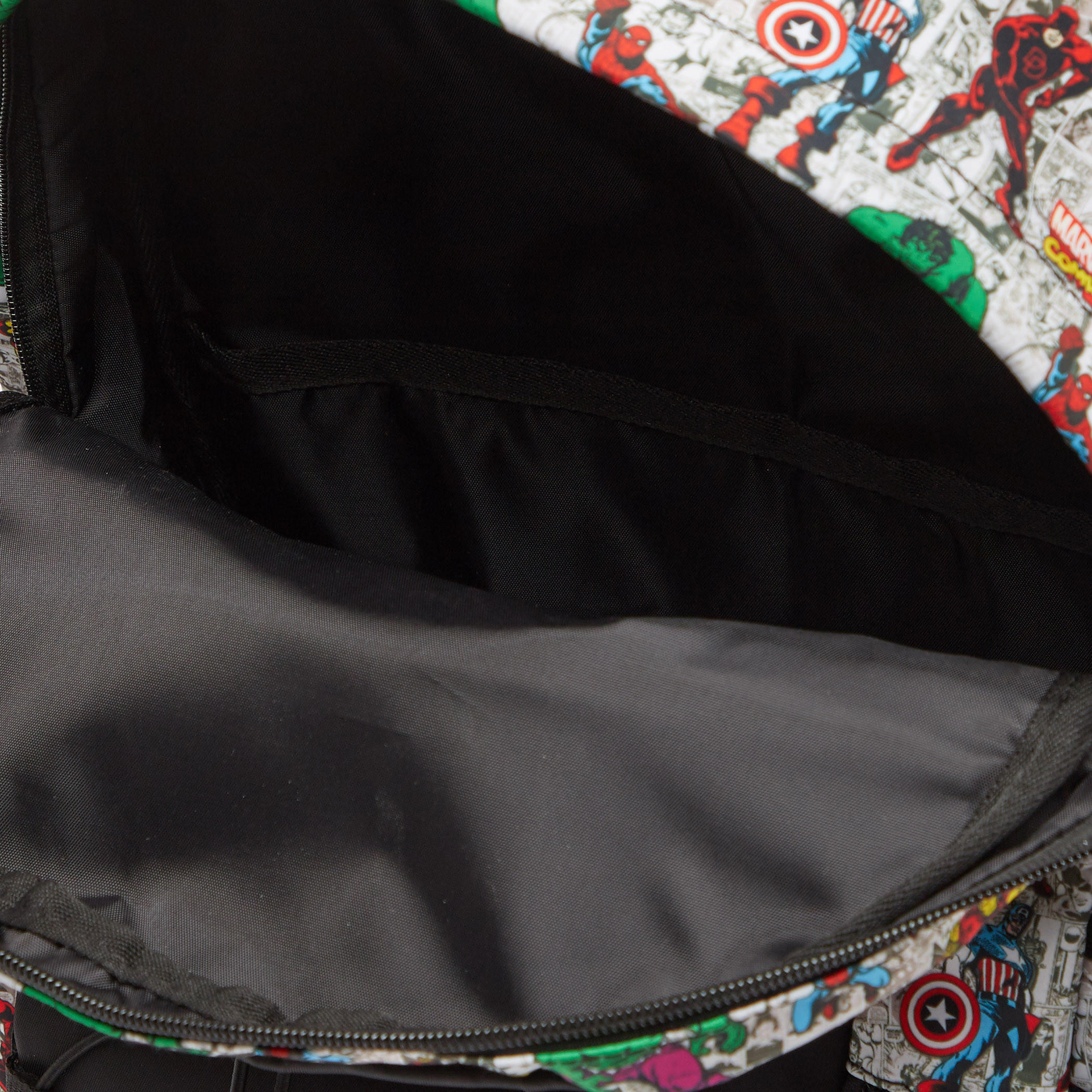 شنطة ظهر بحمّالات كتف قابلة للتعديل وطبعات مارفل-men-bags-image-2