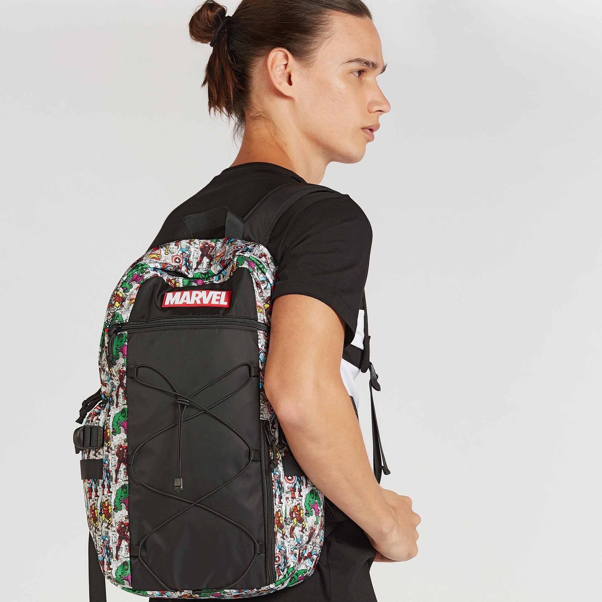 شنطة ظهر بحمّالات كتف قابلة للتعديل وطبعات مارفل-men-bags-image-4