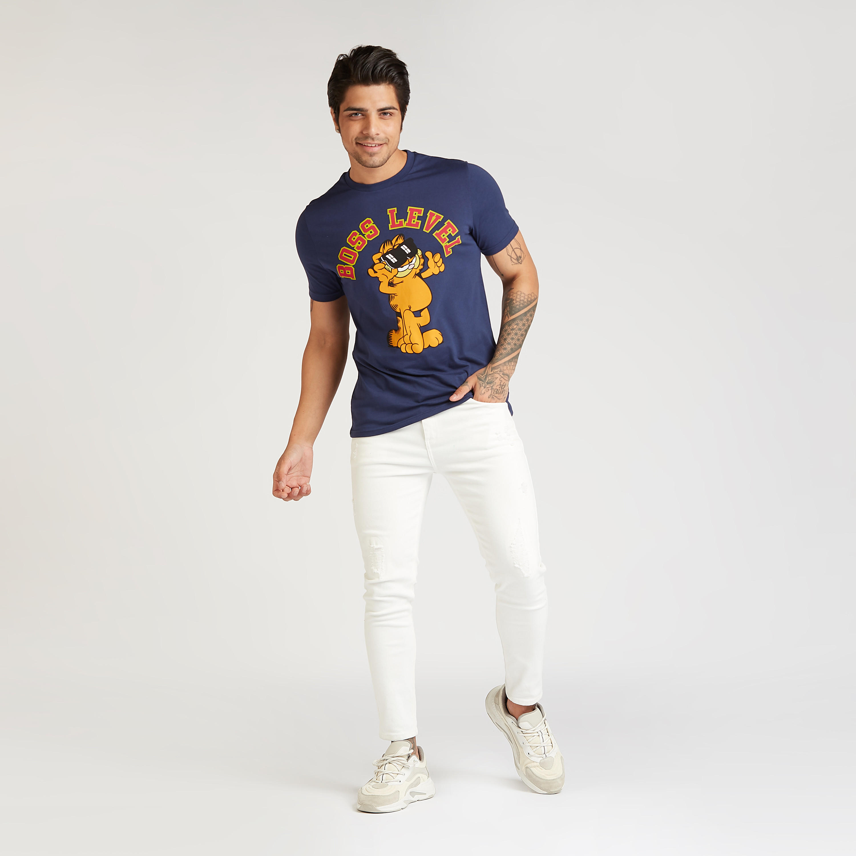 Slim Fit Garfield Print T-shirt with Crew Neck and Short Sleeves-men-clothing-tshirtsandpolos-tshirts-image-2