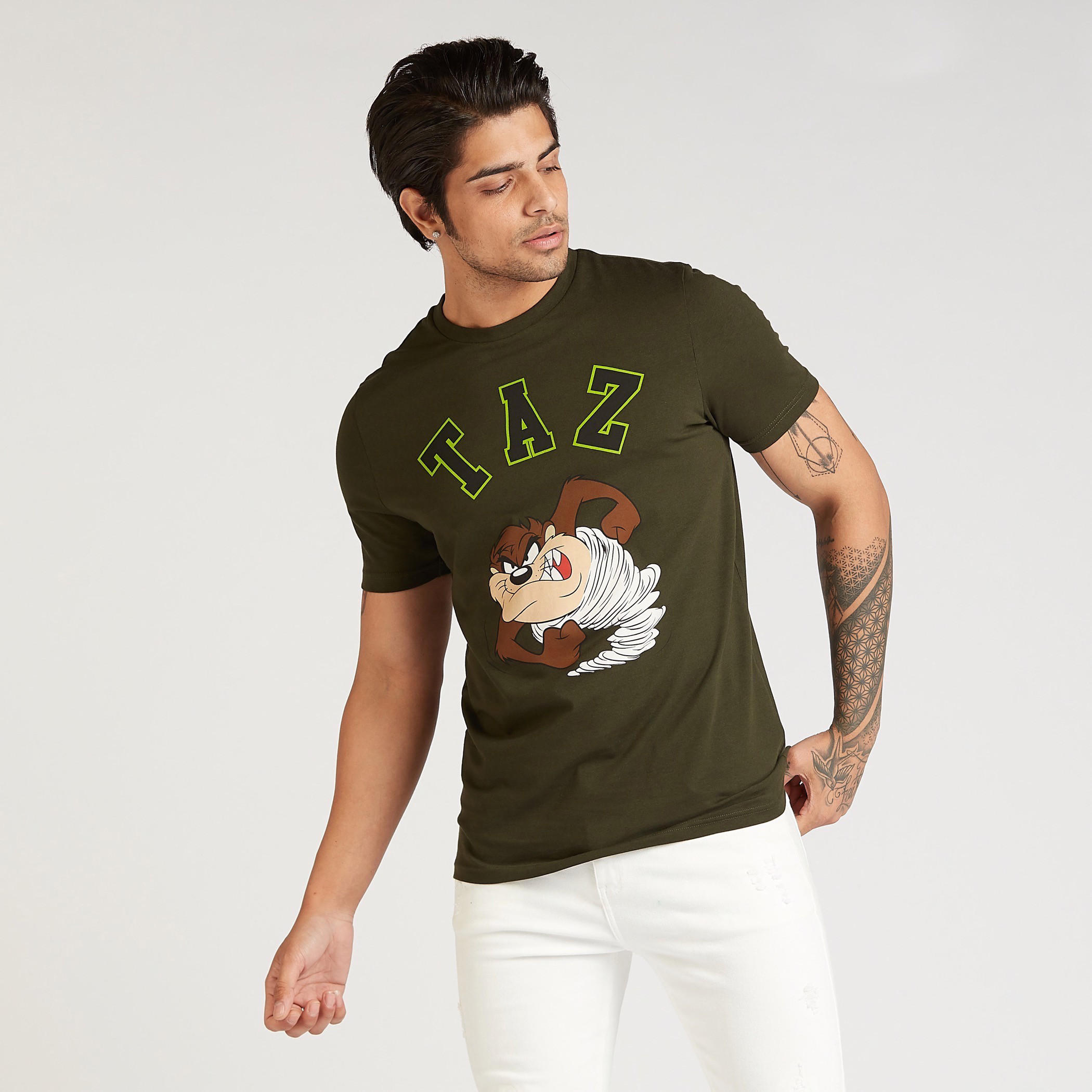 تيشيرت سليم فيت بياقة ضيقة وأكمام قصيرة وطبعات تاسمانيان ديفل-men-clothing-tshirtsandpolos-tshirts-image-1