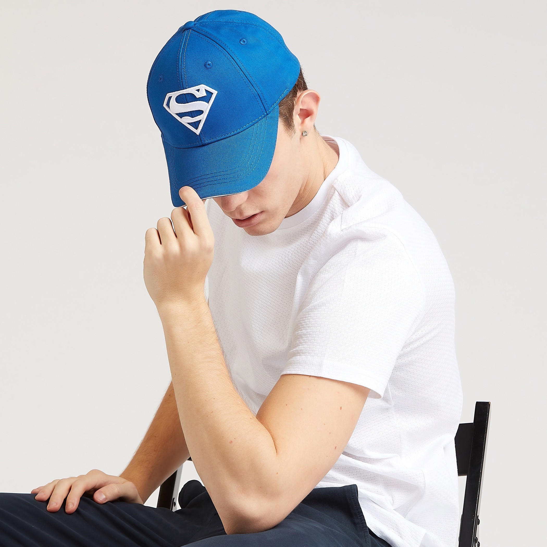قبّعة كاب بتطريز سوبرمان بإبزيم إغلاق-men-caps-image-2