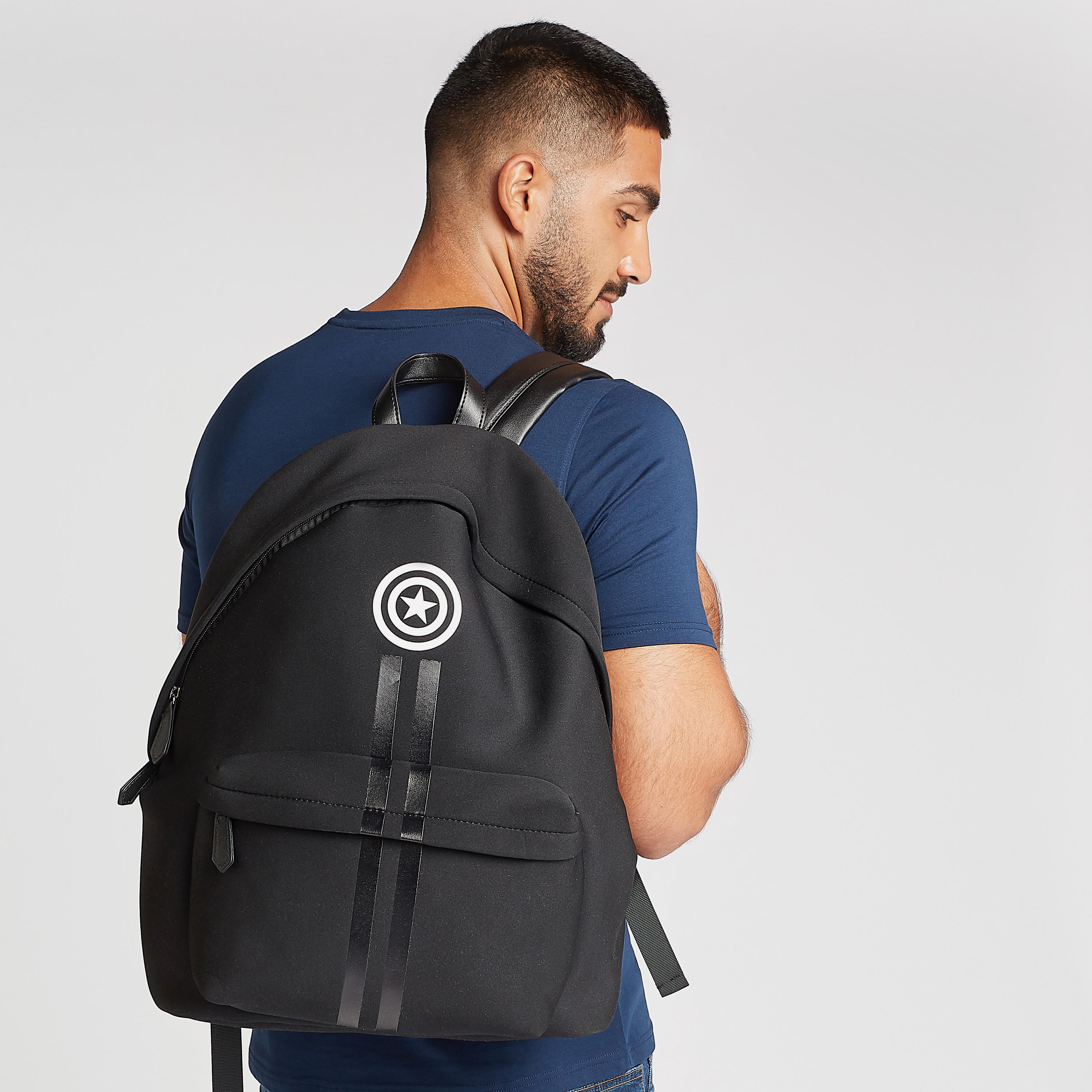 شنطة ظهر بحمّالات كتف قابلة للتّعديل بطبعات كابتن أمريكا-men-bags-image-4