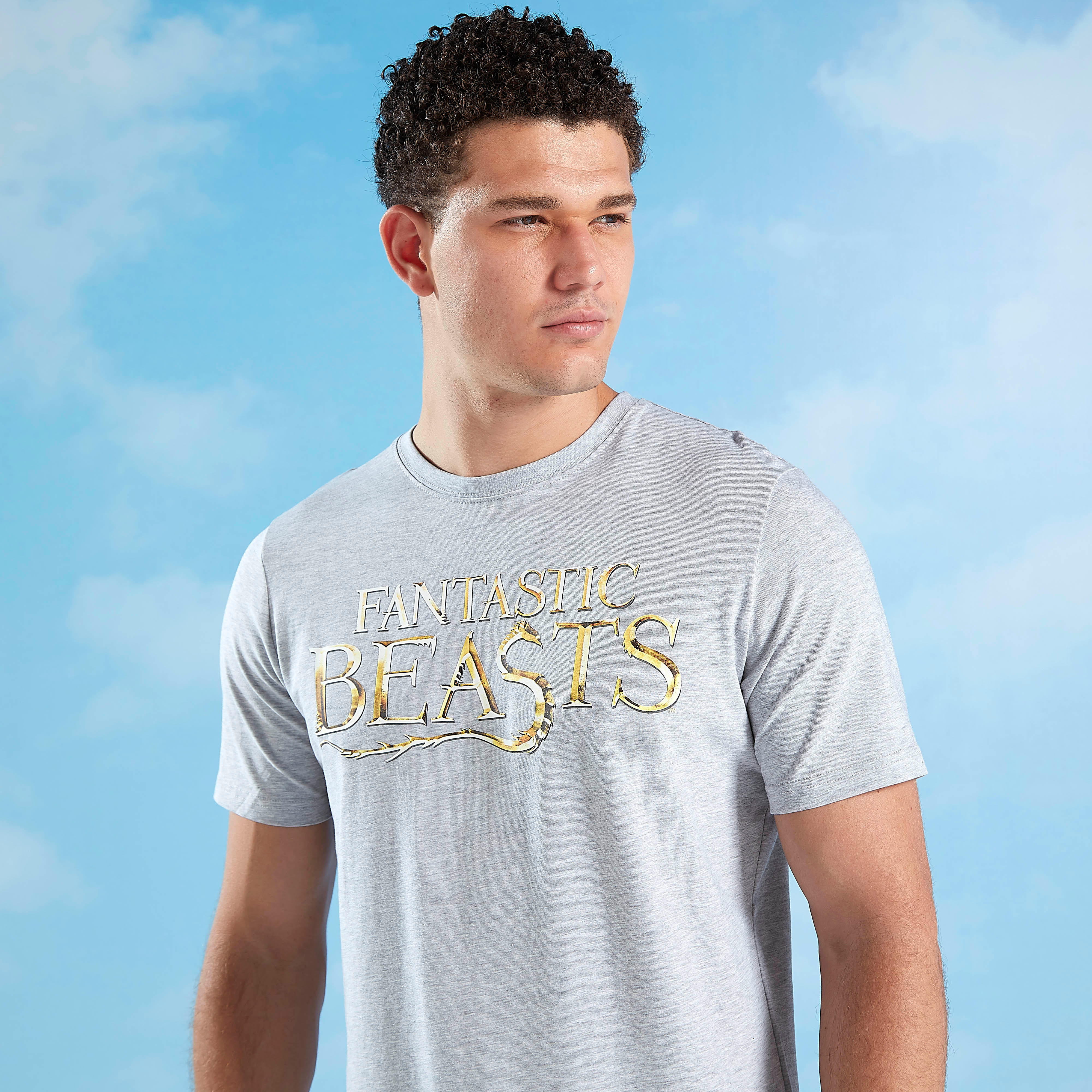 تيشيرت سليم فيت بياقة ضيّقة وطبعات فانتاستيك بيست-men-clothing-tshirtsandpolos-tshirts-image-1
