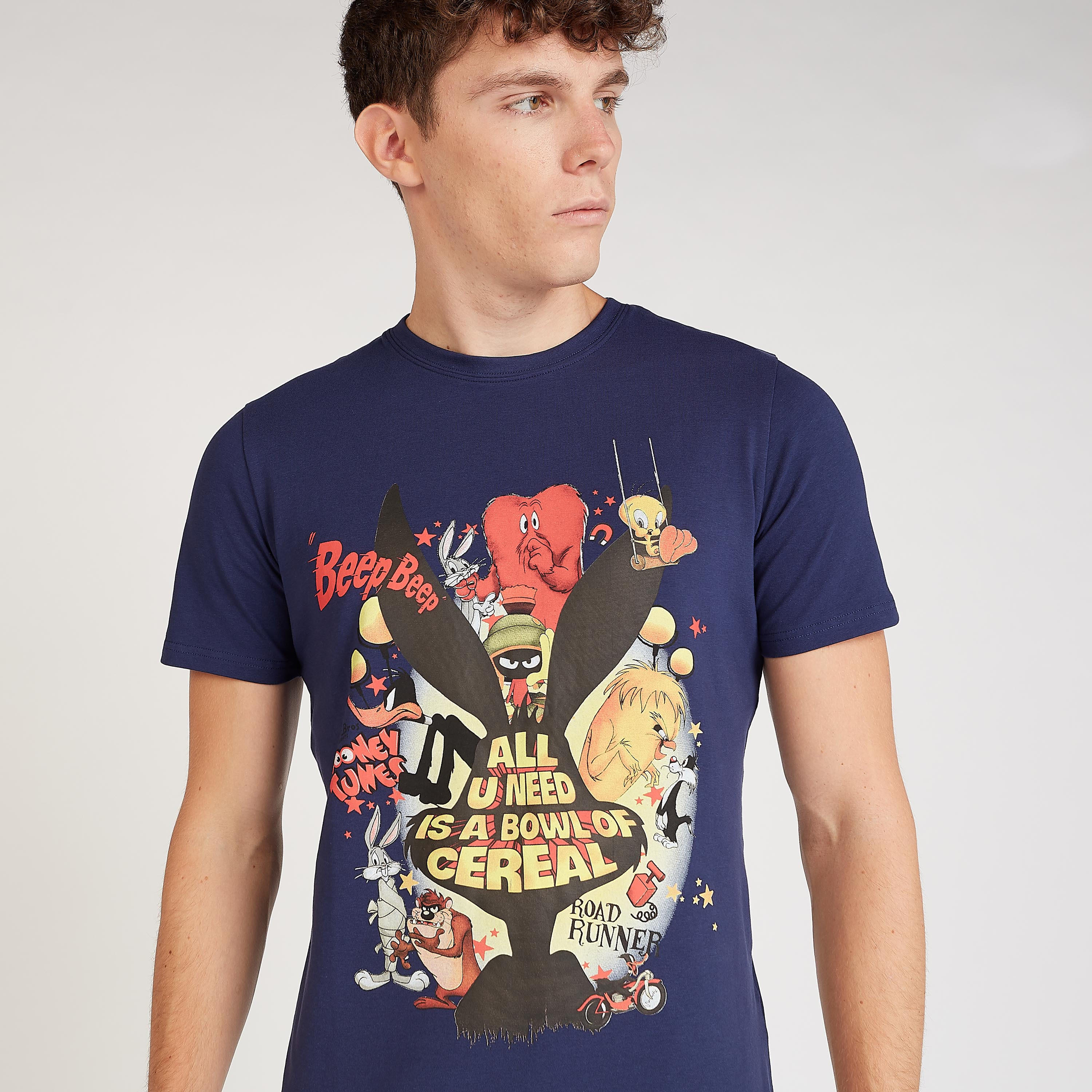 تيشيرت بياقة ضيقة وأكمام قصيرة وطبعات-men-clothing-tshirtsandpolos-tshirts-image-3