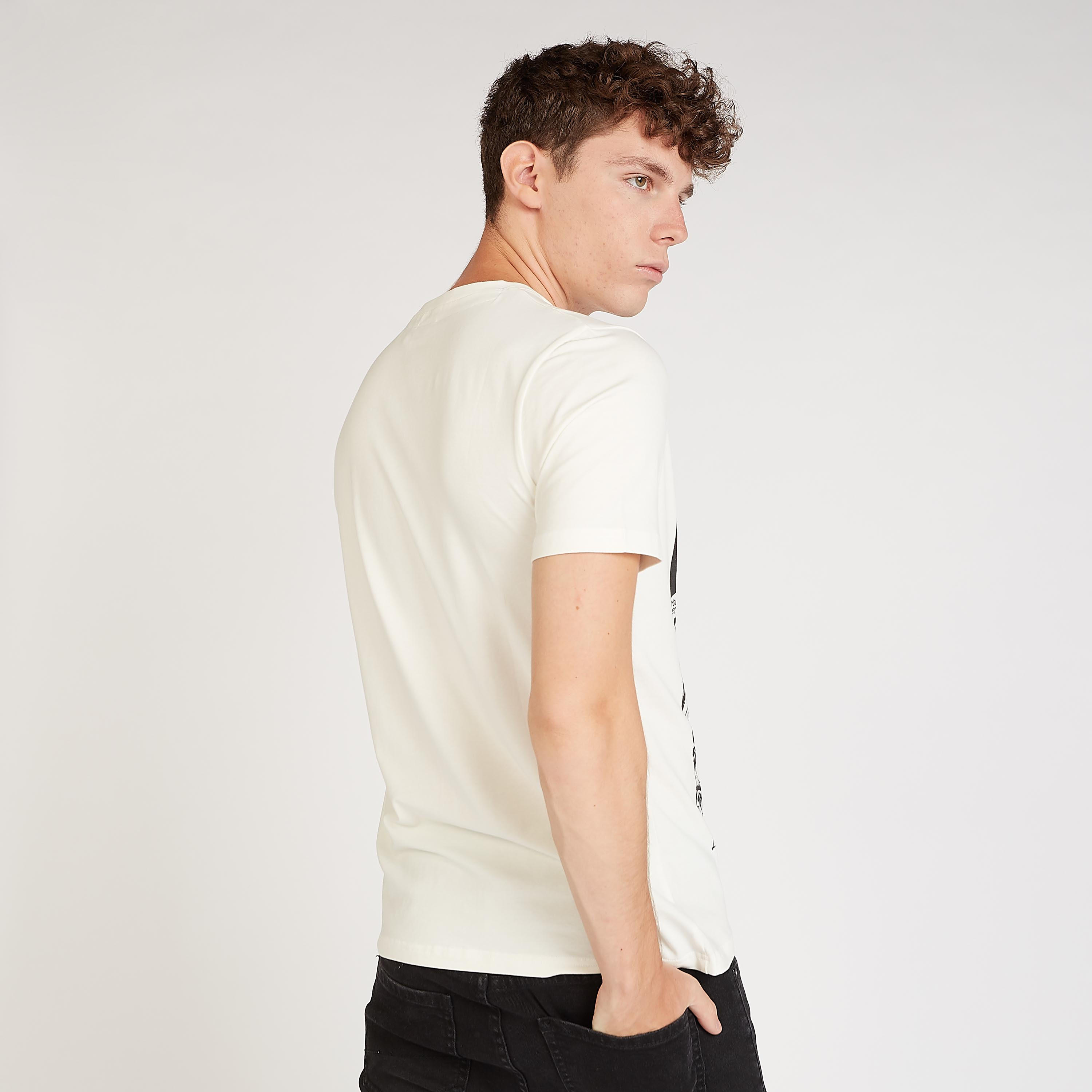 تيشيرت بياقة ضيقة وأكمام قصيرة وطبعات-men-clothing-tshirtsandpolos-tshirts-image-4