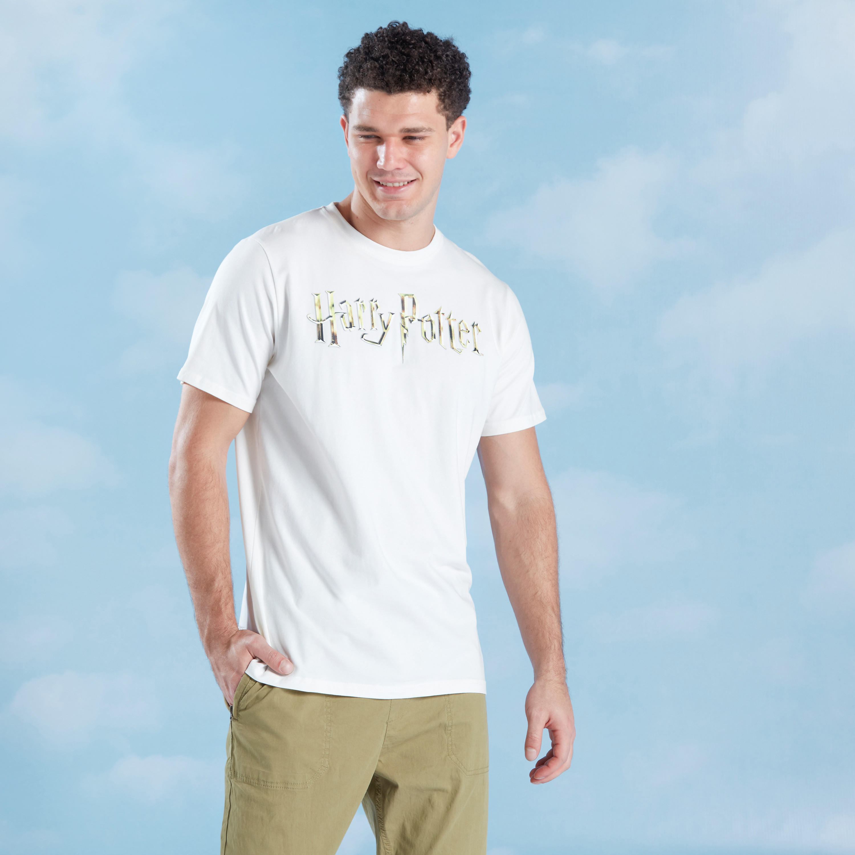 تيشيرت بياقة ضيقة وأكمام قصيرة وطبعات-men-clothing-tshirtsandpolos-tshirts-image-3