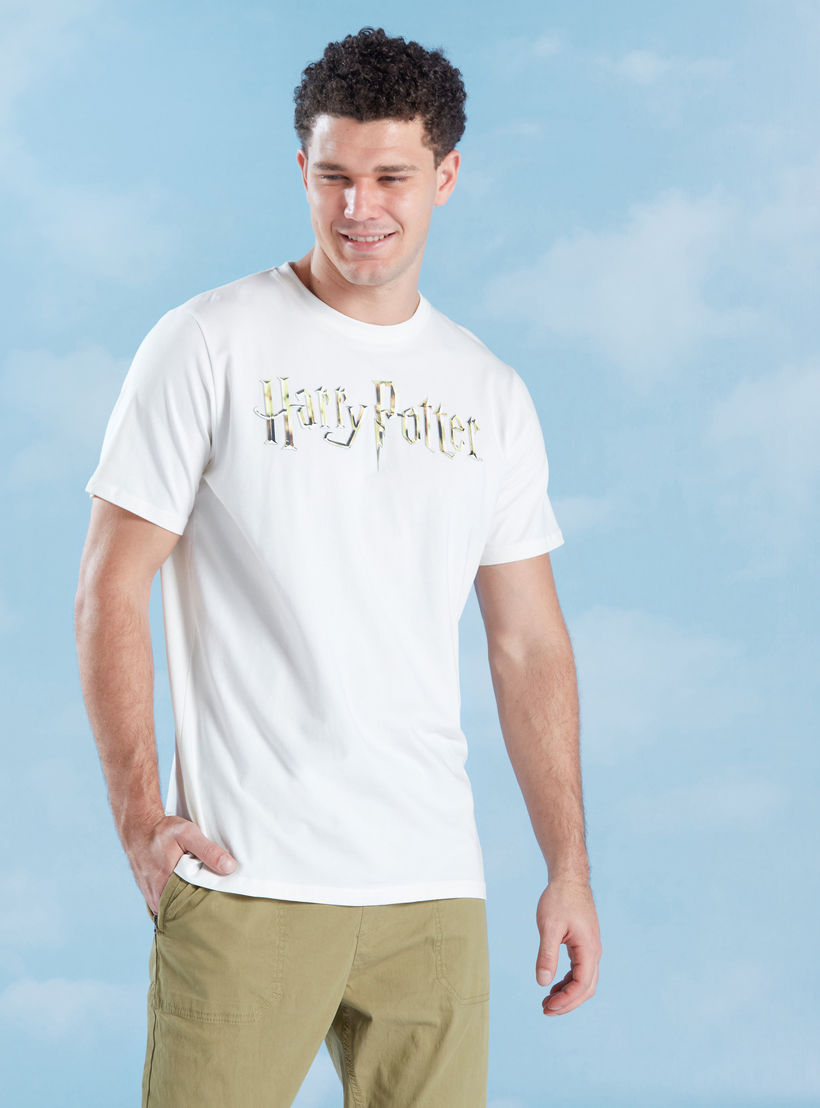 تيشيرت بياقة ضيقة وأكمام قصيرة وطبعات-men-clothing-tshirtsandpolos-tshirts-image-3