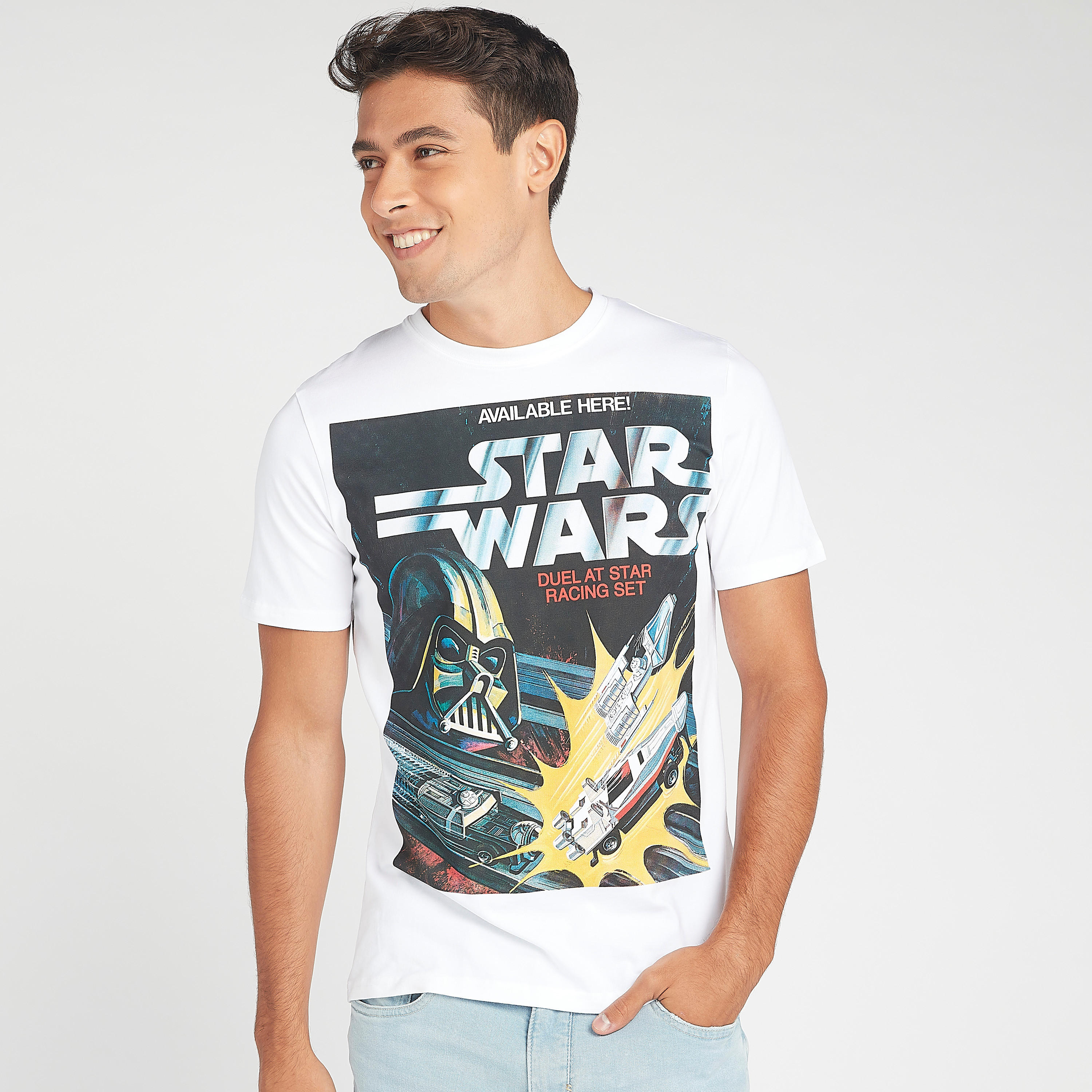 تيشيرت بياقة ضيقة وأكمام قصيرة وطبعات ستار وورز-men-clothing-tshirtsandpolos-tshirts-image-3