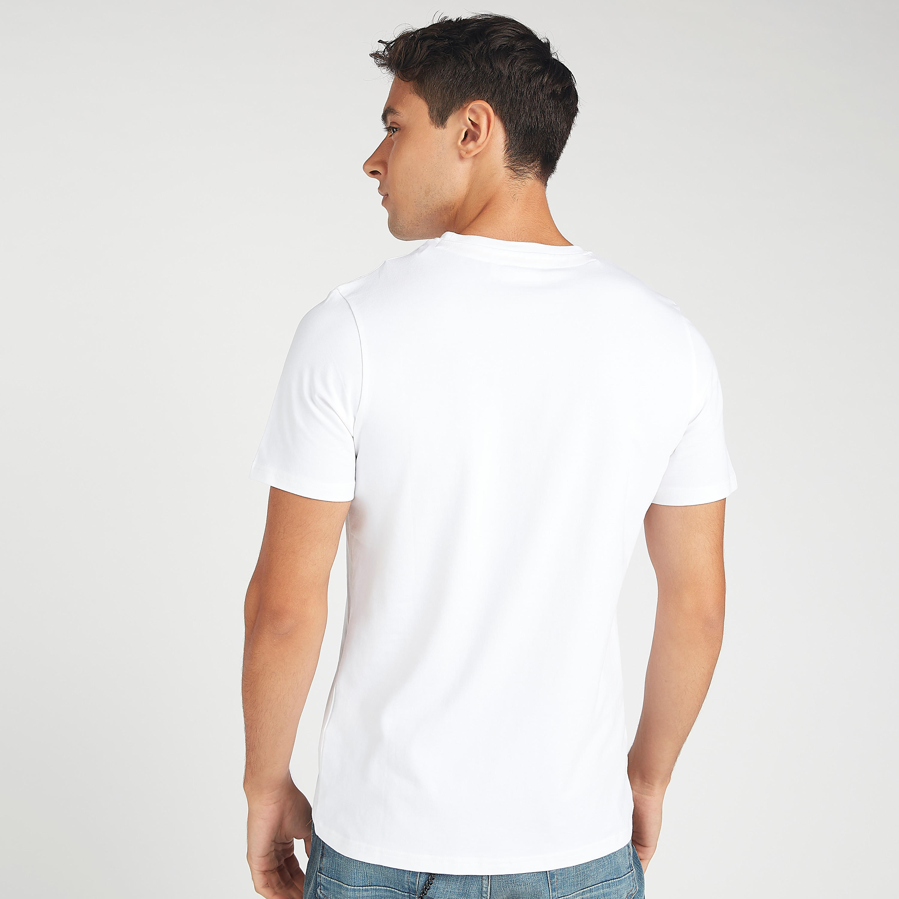 تيشيرت بياقة ضيّقة وأكمام قصيرة وطبعات غارفيلد-men-clothing-tshirtsandpolos-tshirts-image-4