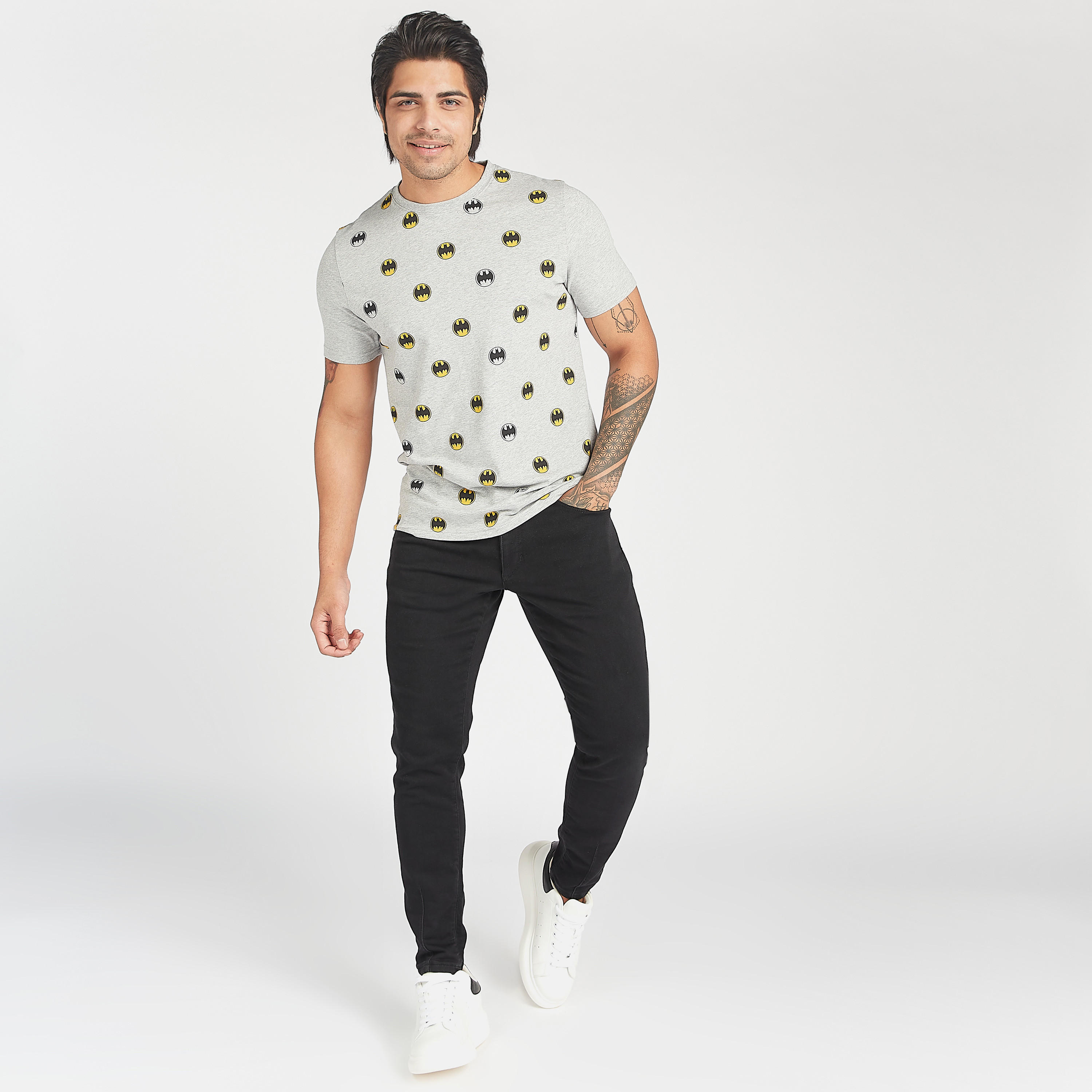 تيشيرت بياقة ضيّقة وأكمام قصيرة وطبعات باتمان-men-clothing-tshirtsandpolos-tshirts-image-3