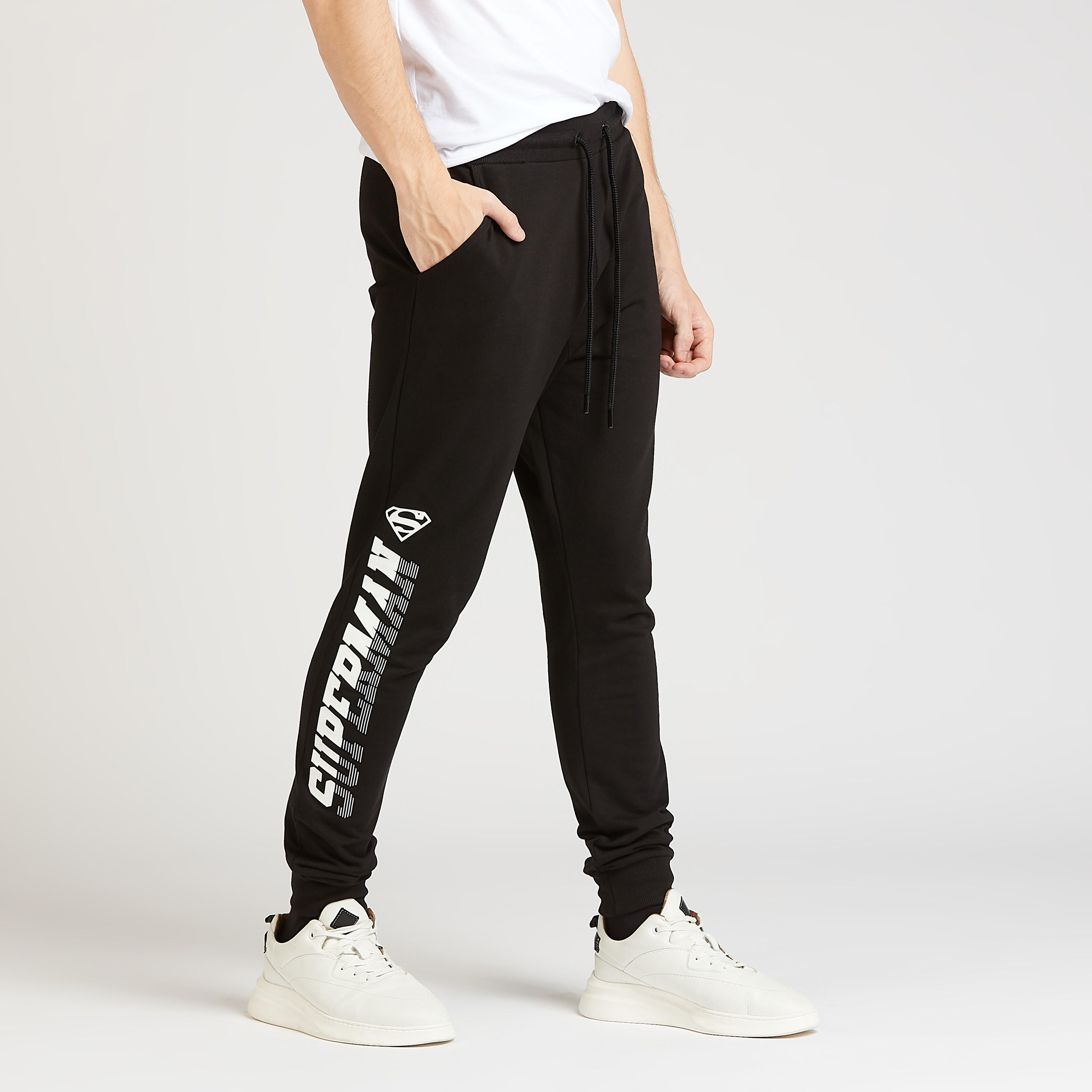 بنطلون مستدام رياضي بجيوب ورباط وطبعات سوبرمان-men-clothing-bottoms-joggers-image-1