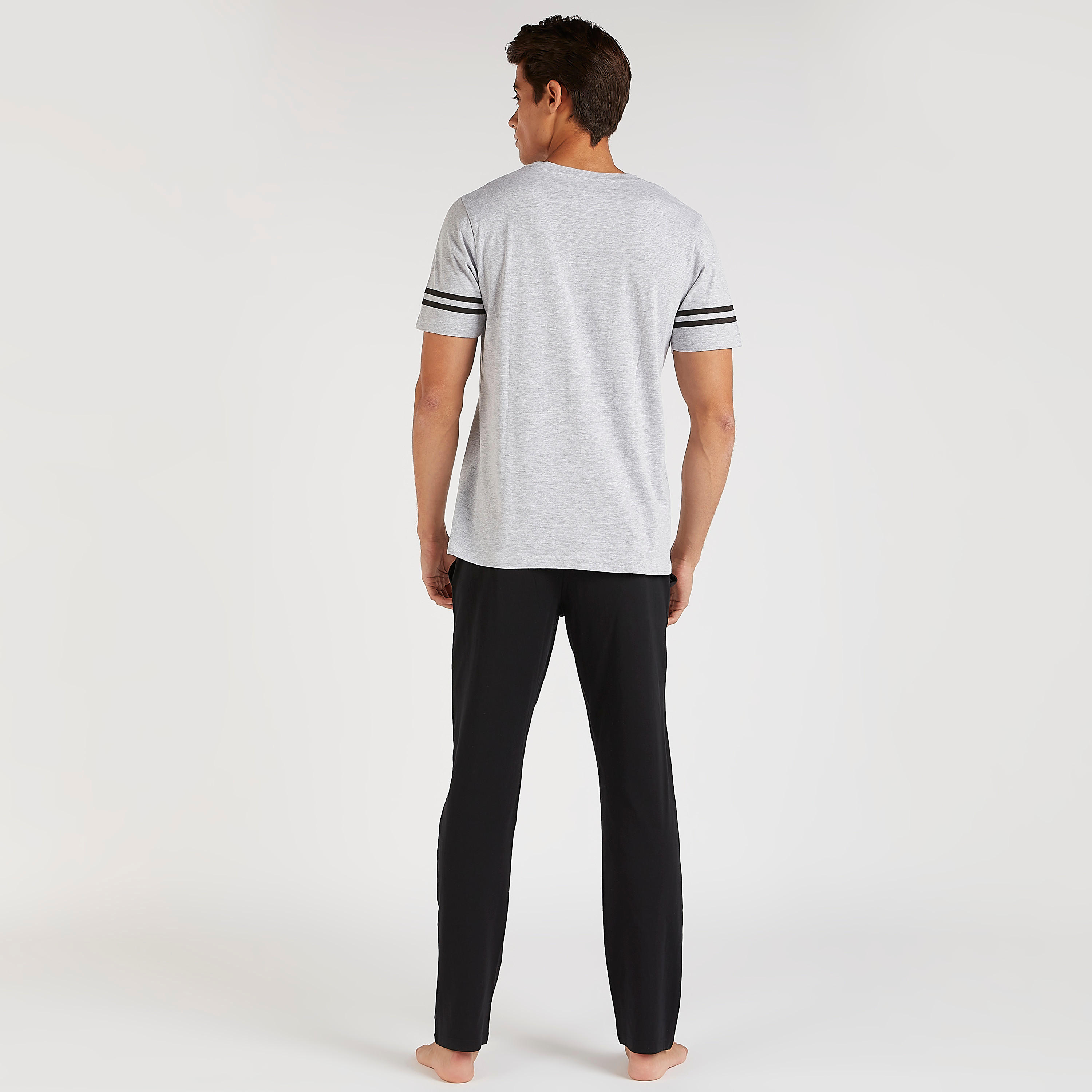 طقم بنطلون بيجاما طويل وتيشيرت بياقة ضيقة وطبعات باتمان-men-clothing-nightwear-sets-image-3