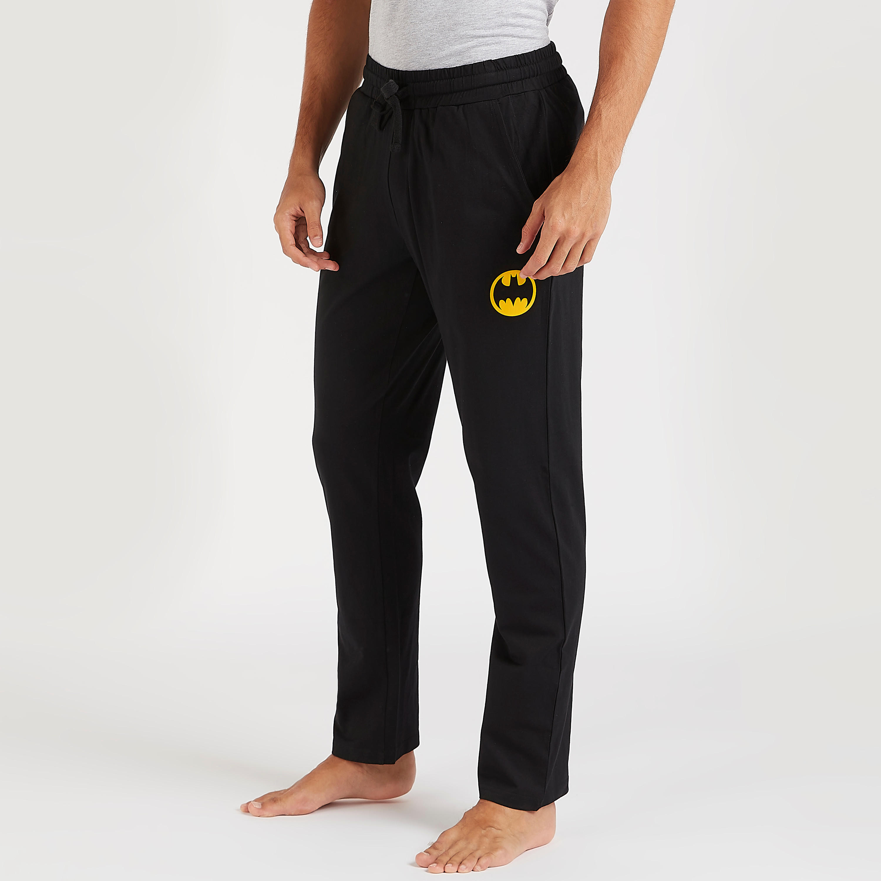 طقم بنطلون بيجاما طويل وتيشيرت بياقة ضيقة وطبعات باتمان-men-clothing-nightwear-sets-image-4