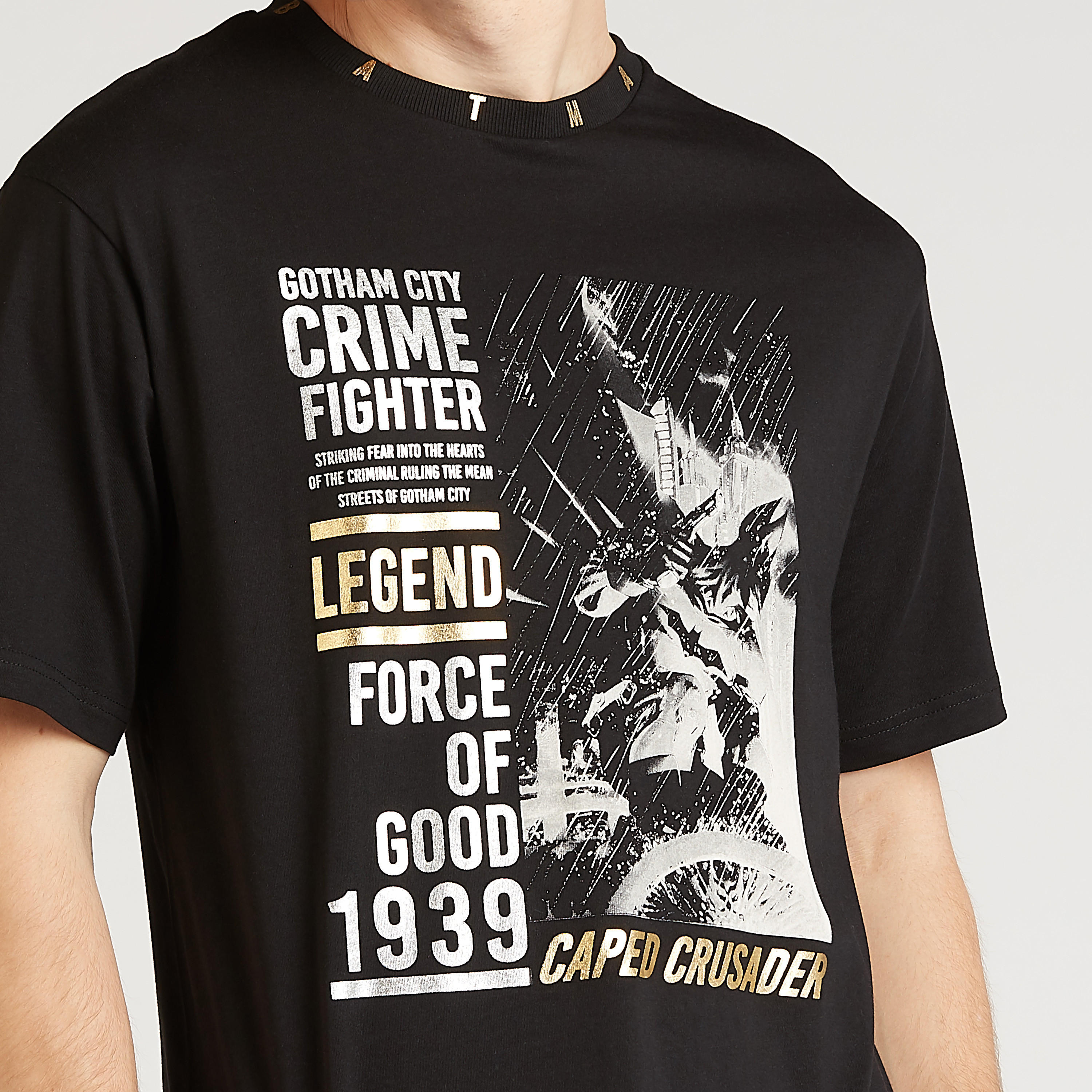 Sustainable Slim Fit Batman Print T-shirt with Crew Neck-men-clothing-tshirtsandpolos-tshirts-image-5
