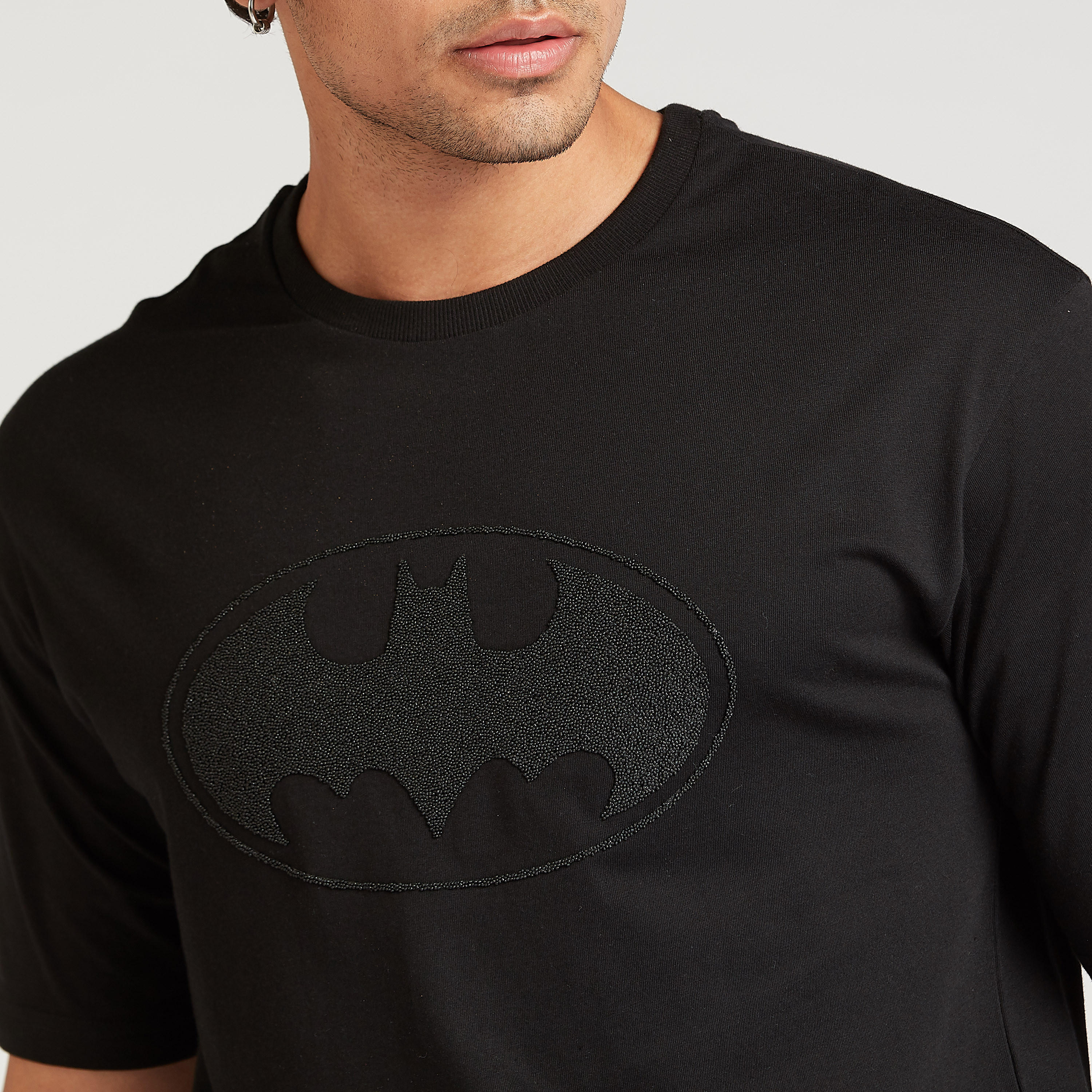 تيشيرت سليم بياقة ضيّقة وأكمام قصيرة وطبعات باتمان-men-clothing-tshirtsandpolos-tshirts-image-3