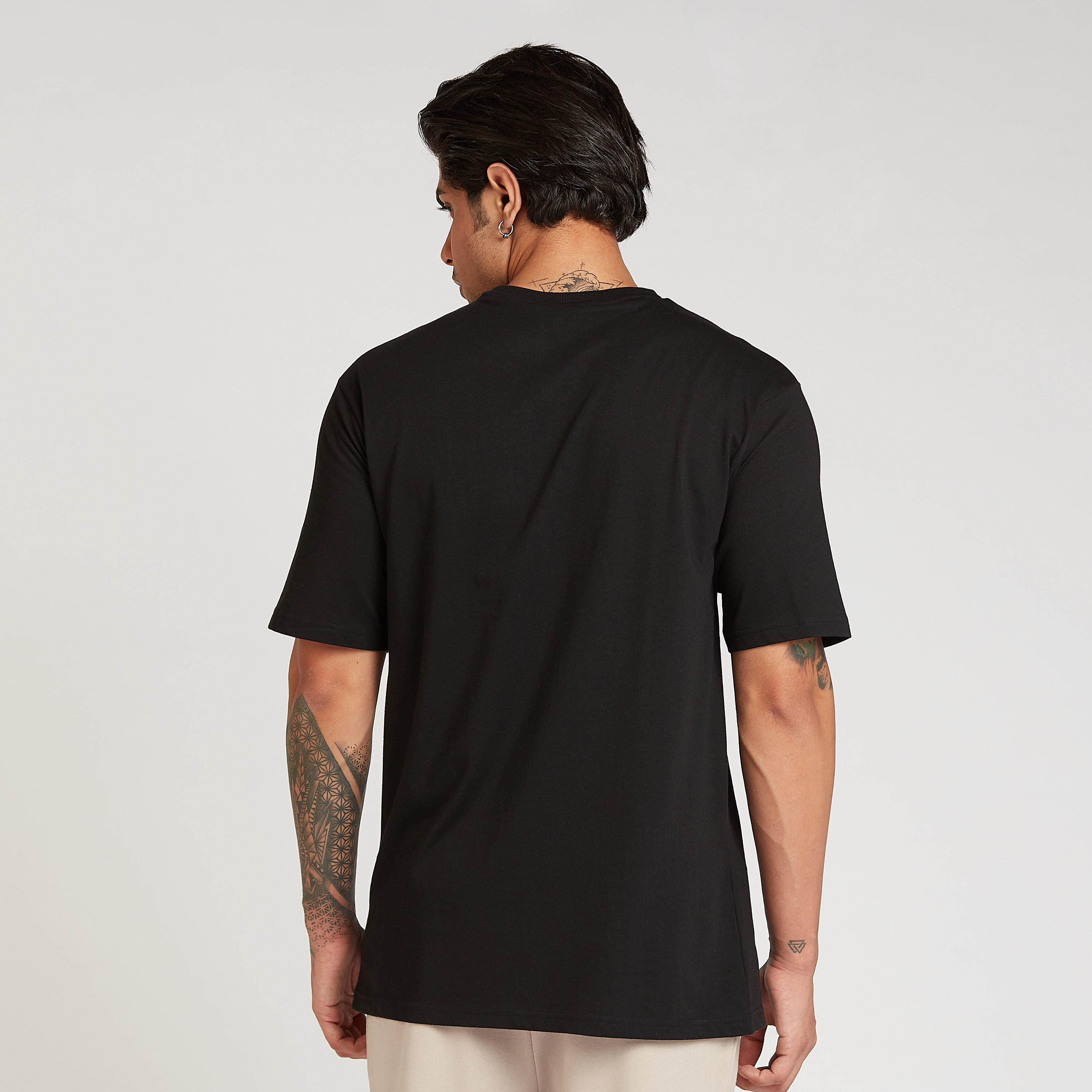 تيشيرت سليم بياقة ضيّقة وأكمام قصيرة وطبعات باتمان-men-clothing-tshirtsandpolos-tshirts-image-4