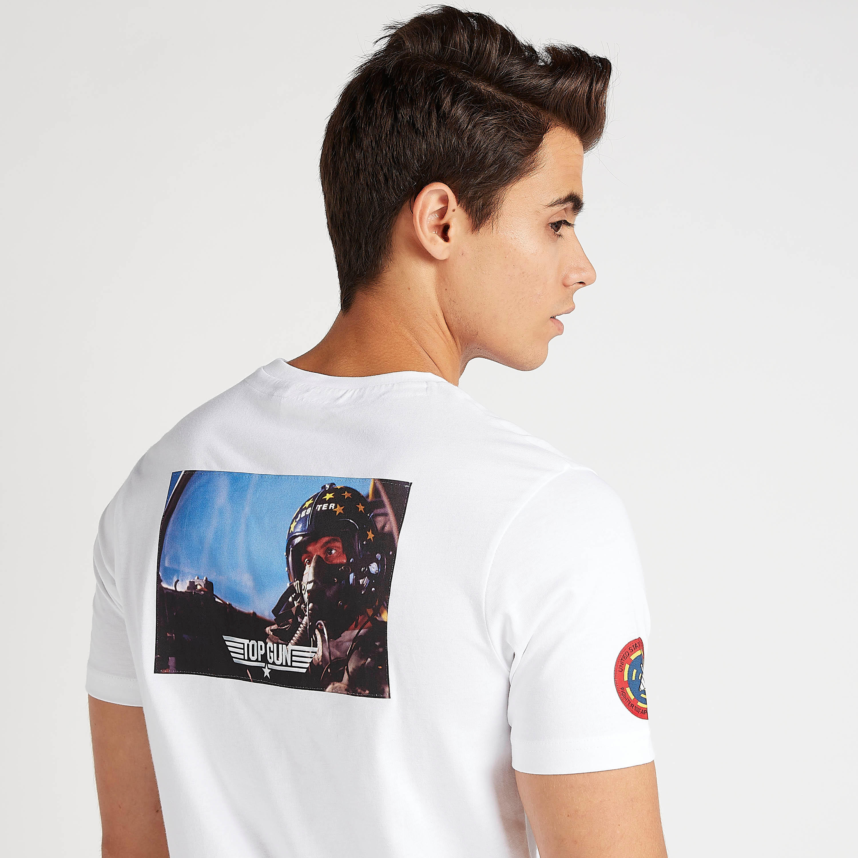 تيشيرت بياقة ضيّقة وأكمام قصيرة وطبعات توب جان-men-clothing-tshirtsandpolos-tshirts-image-3