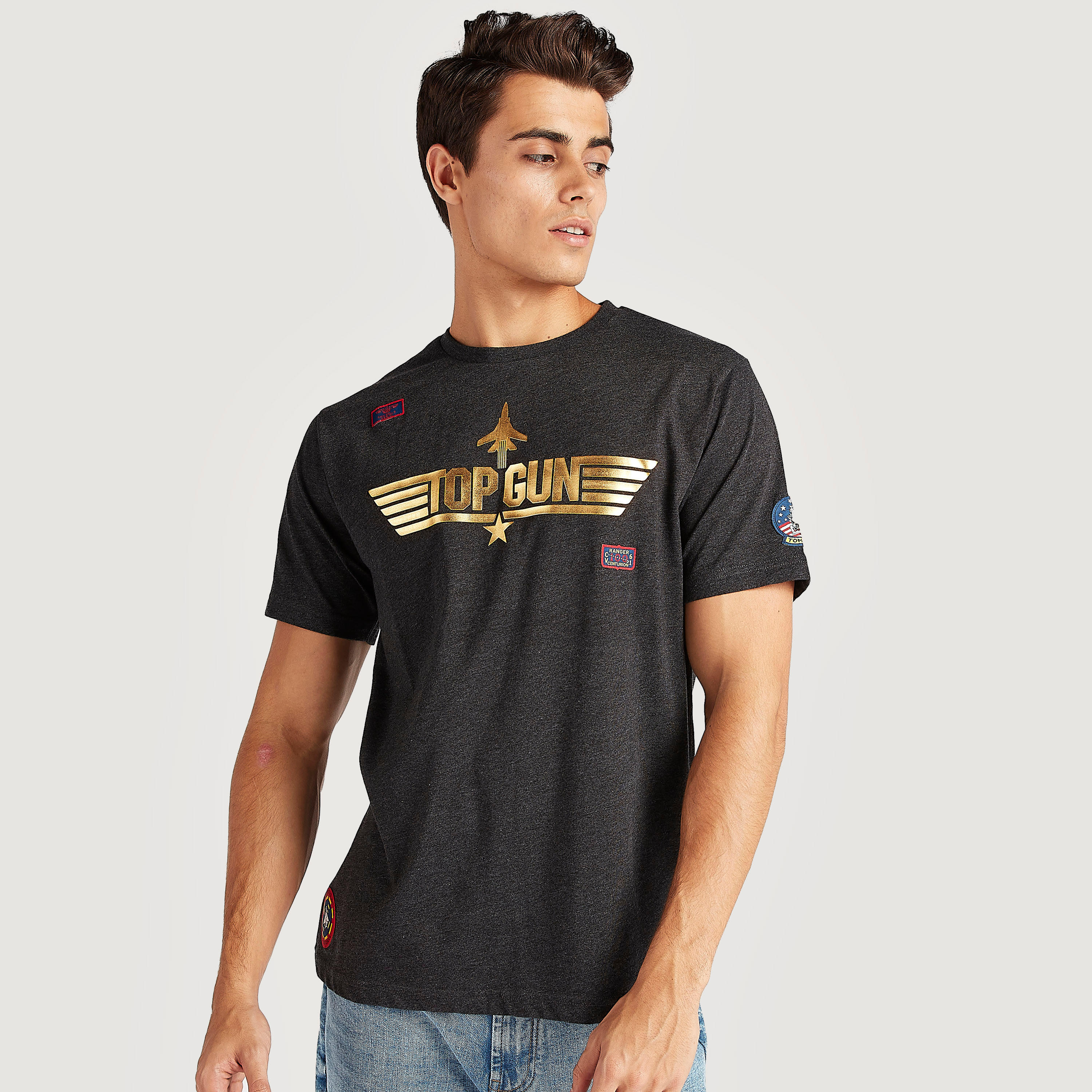 تيشيرت بأكمام قصيرة وياقة ضيّقة وطبعات توب جان-men-clothing-tshirtsandpolos-tshirts-image-1